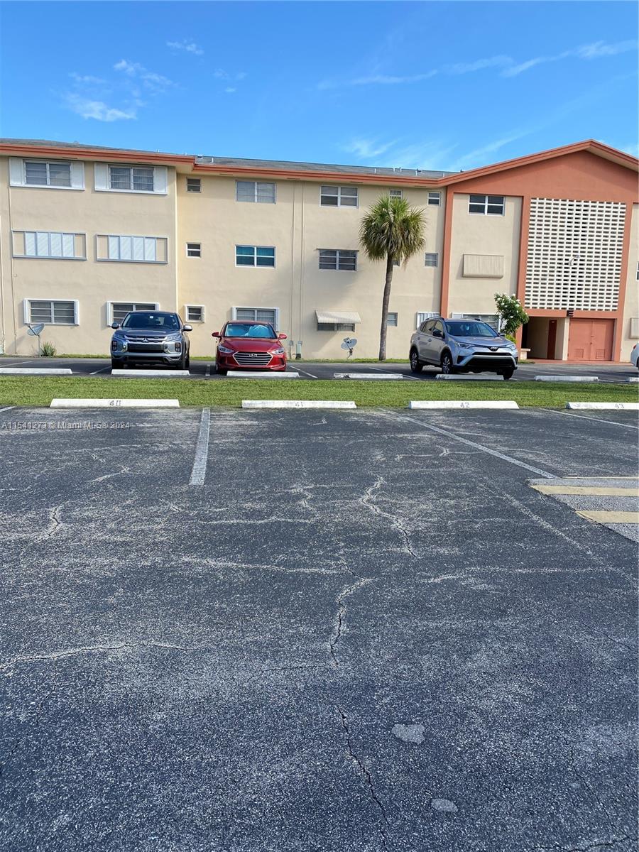 5300 Washington St M308, Hollywood, Florida 33021, 1 Bedroom Bedrooms, ,1 BathroomBathrooms,Residential,For Sale,5300 Washington St M308,A11541273