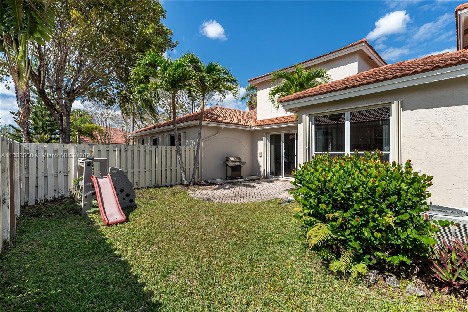 13174 9th Ct, Pembroke Pines, FL, 33028 United States, 3 Bedrooms Bedrooms, ,2 BathroomsBathrooms,Residential,For Sale,9th Ct,A11538568