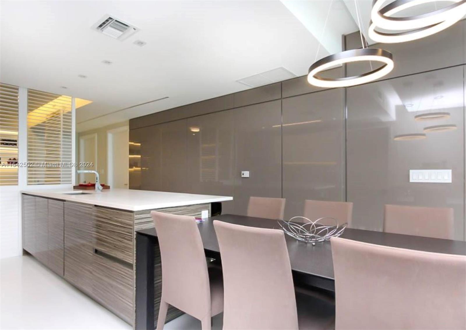 460 NE 28th St 2903, Miami, Florida 33137, 2 Bedrooms Bedrooms, ,2 BathroomsBathrooms,Residentiallease,For Rent,460 NE 28th St 2903,A11542502