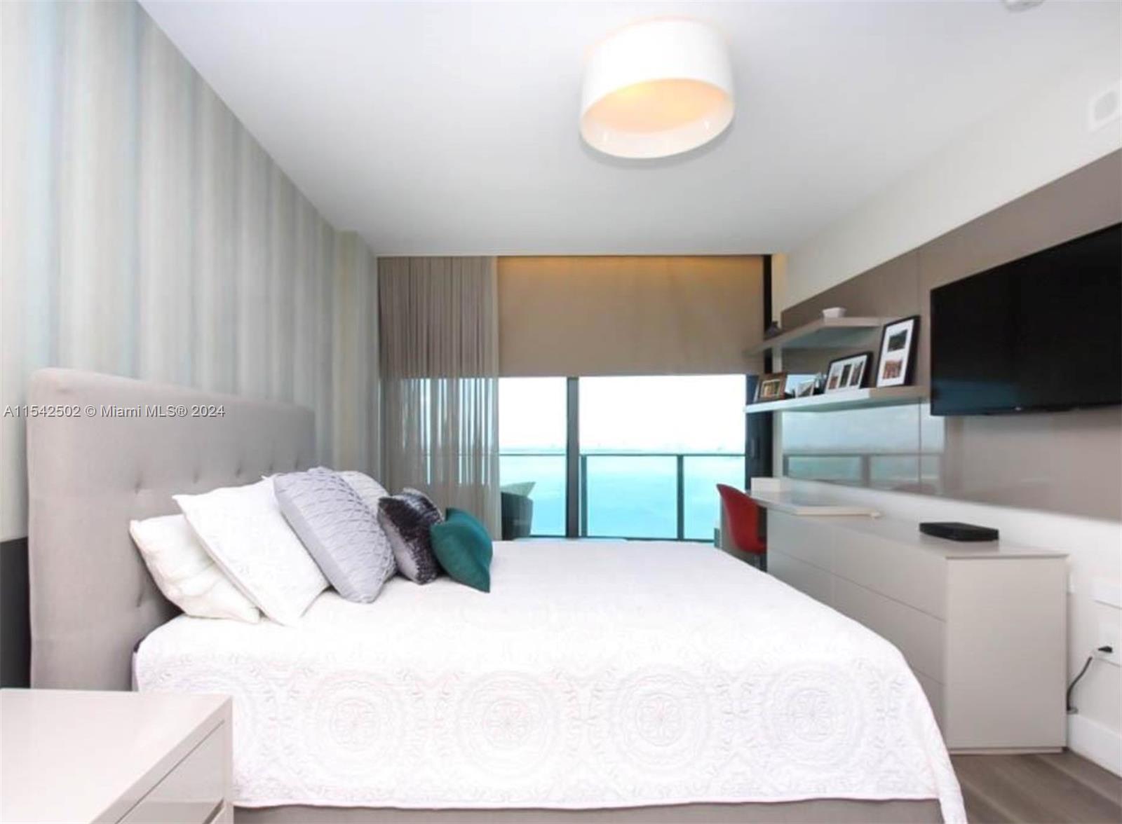 460 NE 28th St 2903, Miami, Florida 33137, 2 Bedrooms Bedrooms, ,2 BathroomsBathrooms,Residentiallease,For Rent,460 NE 28th St 2903,A11542502