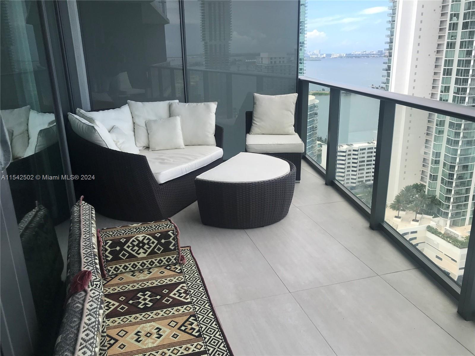460 NE 28th St 2903, Miami, Florida 33137, 2 Bedrooms Bedrooms, ,2 BathroomsBathrooms,Residentiallease,For Rent,460 NE 28th St 2903,A11542502