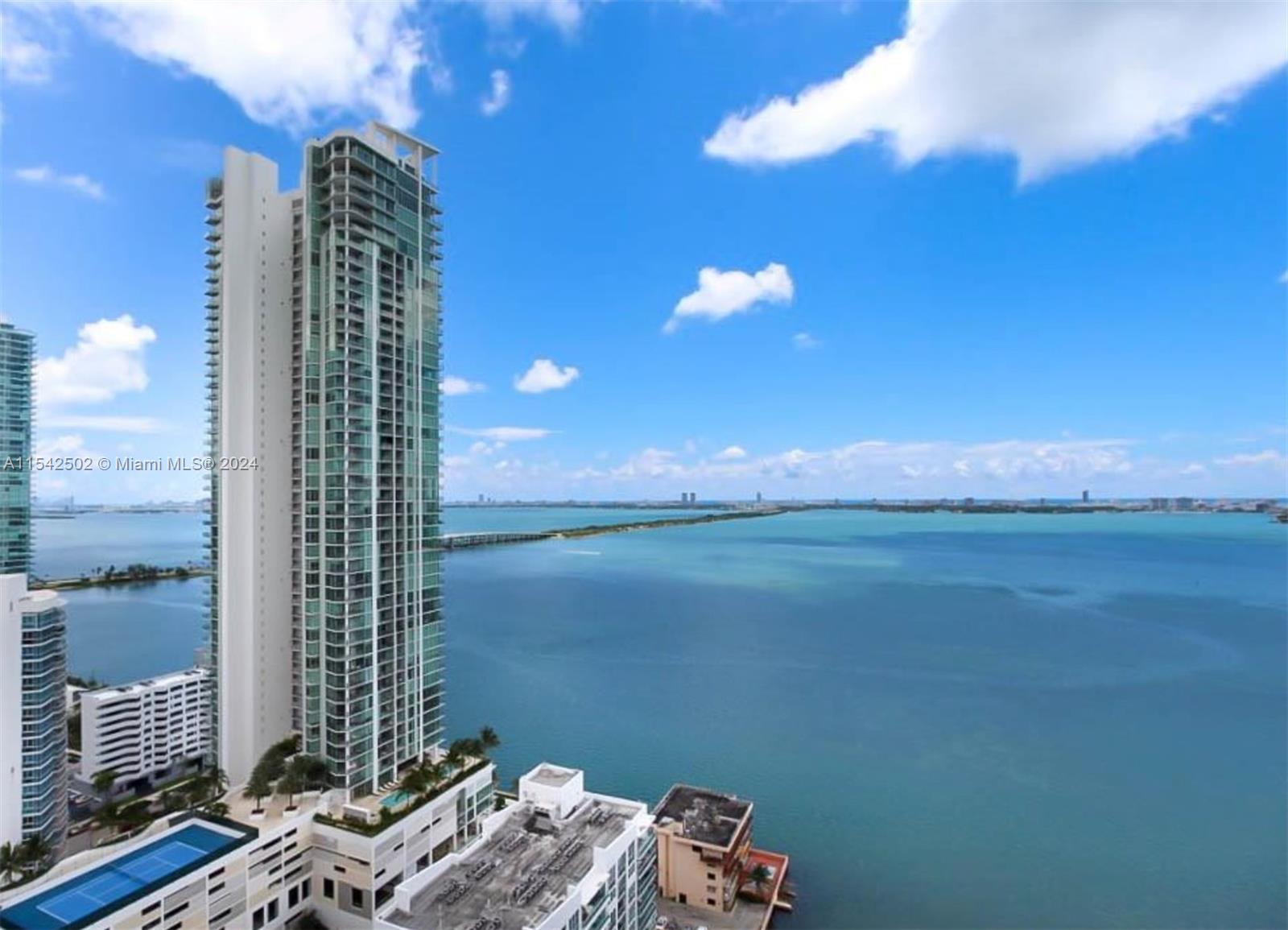 460 NE 28th St 2903, Miami, Florida 33137, 2 Bedrooms Bedrooms, ,2 BathroomsBathrooms,Residentiallease,For Rent,460 NE 28th St 2903,A11542502