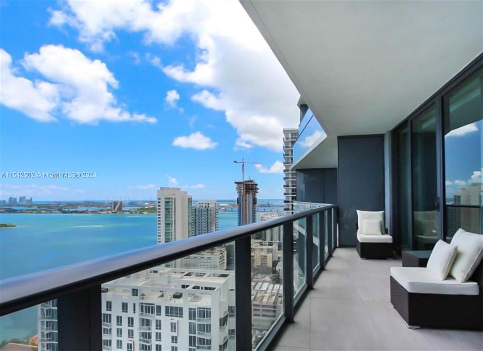 460 NE 28th St 2903, Miami, Florida 33137, 2 Bedrooms Bedrooms, ,2 BathroomsBathrooms,Residentiallease,For Rent,460 NE 28th St 2903,A11542502