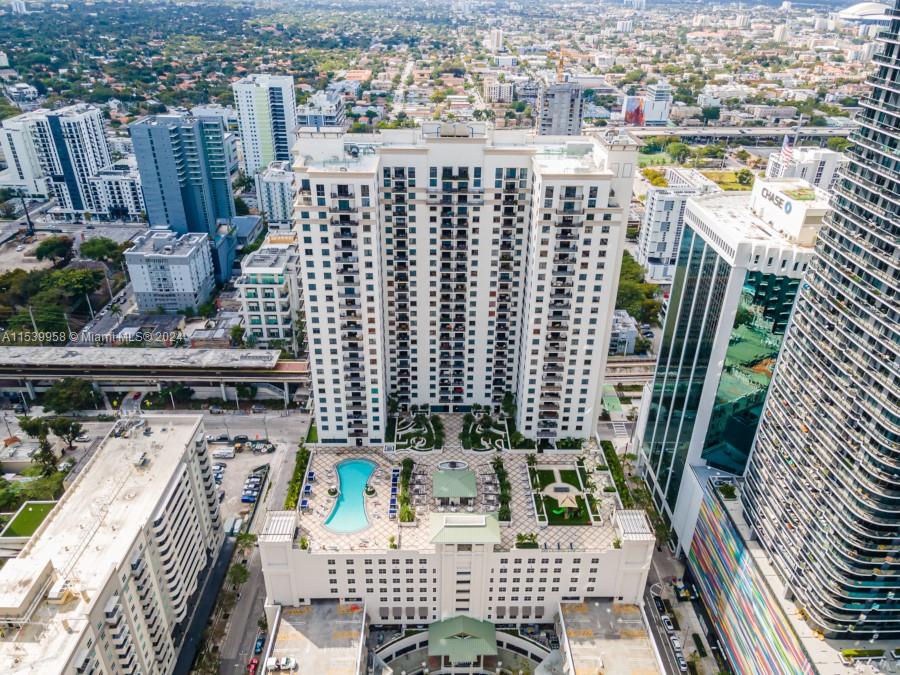 Spectacular 2 bedrooms, 2 full bathrooms at Nine at Mary Brickell Village Condo, cornet unit facing east! Best line on building! Tile floor on living rooms, kitchen and bathrooms and carpet just on bedrooms, complex offer amenities like, pool, gym, library, children place, lounge room, yoga room, business center, 24/7 security from desk. Located just steps from Brickell City Centre, restaurants, and Publix. Easy to show!