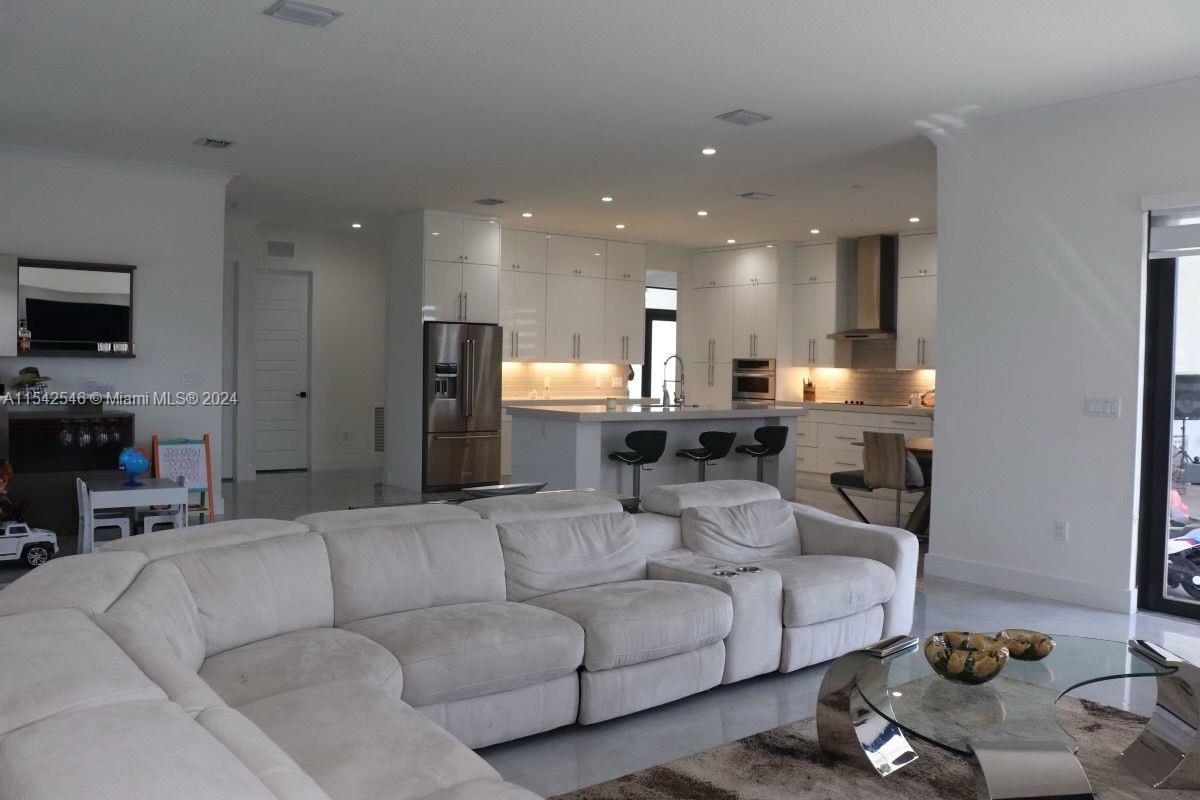 17594 SW 280th St, Homestead, Florida 33030, 5 Bedrooms Bedrooms, ,4 BathroomsBathrooms,Residential,For Sale,17594 SW 280th St,A11542546