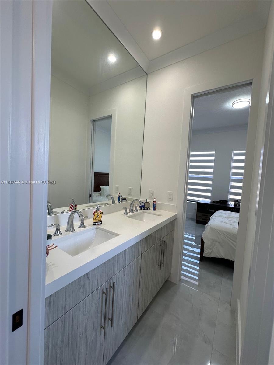 17594 SW 280th St, Homestead, Florida 33030, 5 Bedrooms Bedrooms, ,4 BathroomsBathrooms,Residential,For Sale,17594 SW 280th St,A11542546