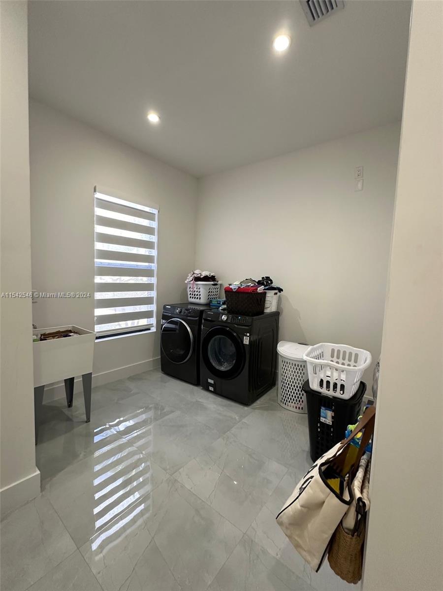 17594 SW 280th St, Homestead, Florida 33030, 5 Bedrooms Bedrooms, ,4 BathroomsBathrooms,Residential,For Sale,17594 SW 280th St,A11542546