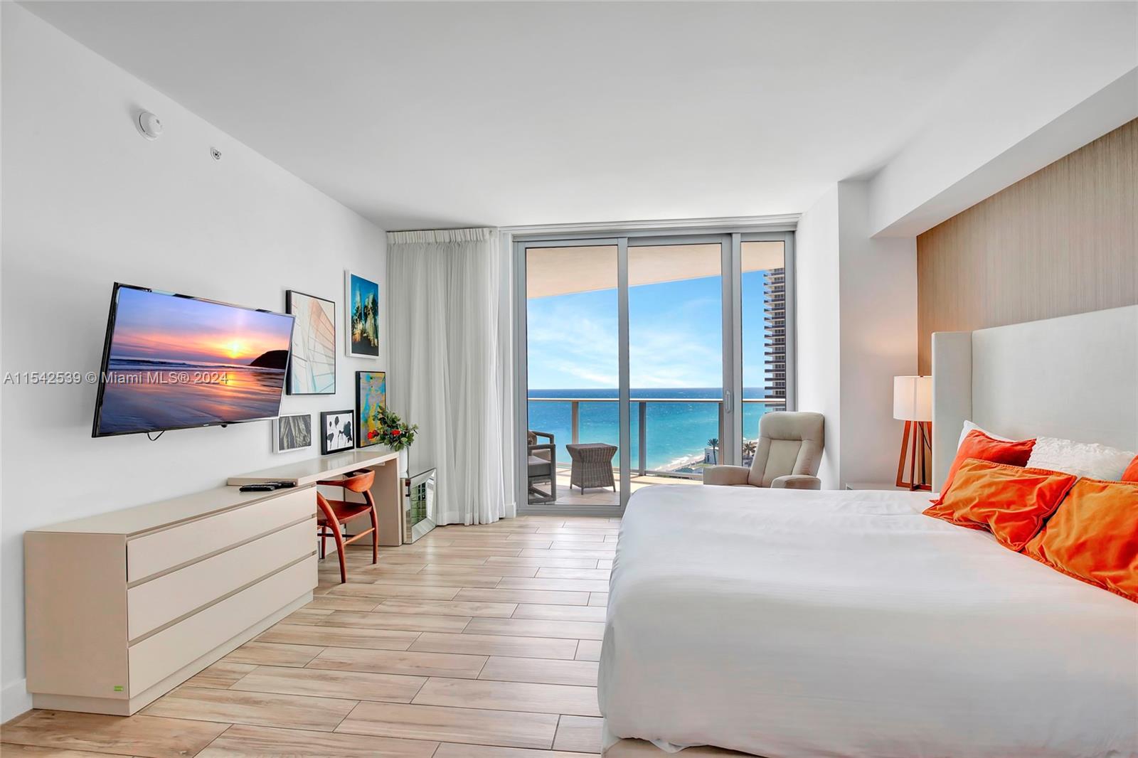 4111 S Ocean Dr 1001, Hollywood, Florida 33019, 3 Bedrooms Bedrooms, ,3 BathroomsBathrooms,Residential,For Sale,4111 S Ocean Dr 1001,A11542539