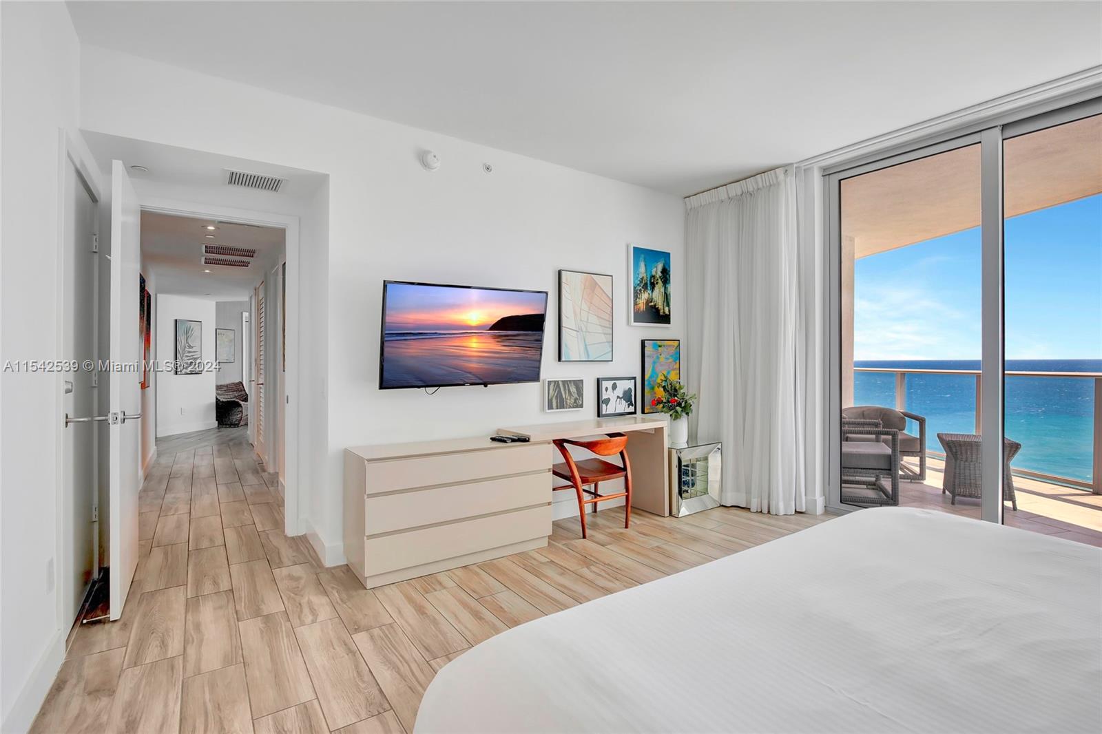 4111 S Ocean Dr 1001, Hollywood, Florida 33019, 3 Bedrooms Bedrooms, ,3 BathroomsBathrooms,Residential,For Sale,4111 S Ocean Dr 1001,A11542539