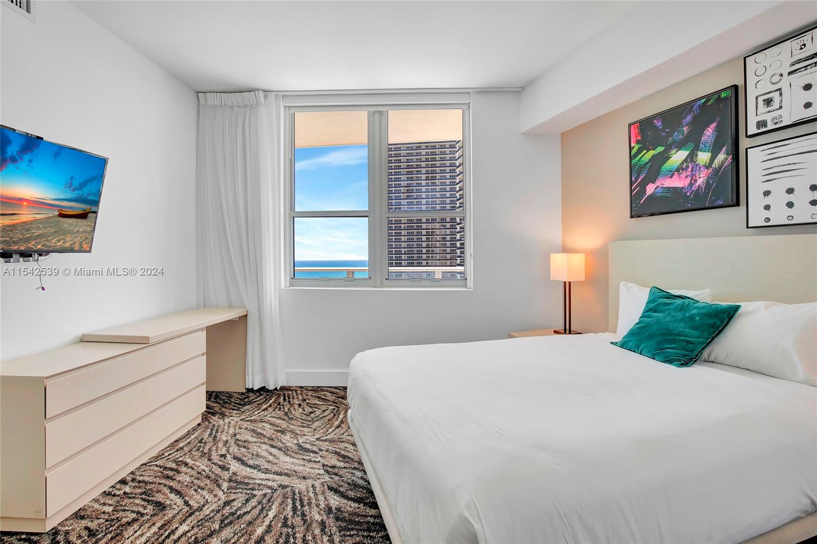 4111 S Ocean Dr 1001, Hollywood, Florida 33019, 3 Bedrooms Bedrooms, ,3 BathroomsBathrooms,Residential,For Sale,4111 S Ocean Dr 1001,A11542539