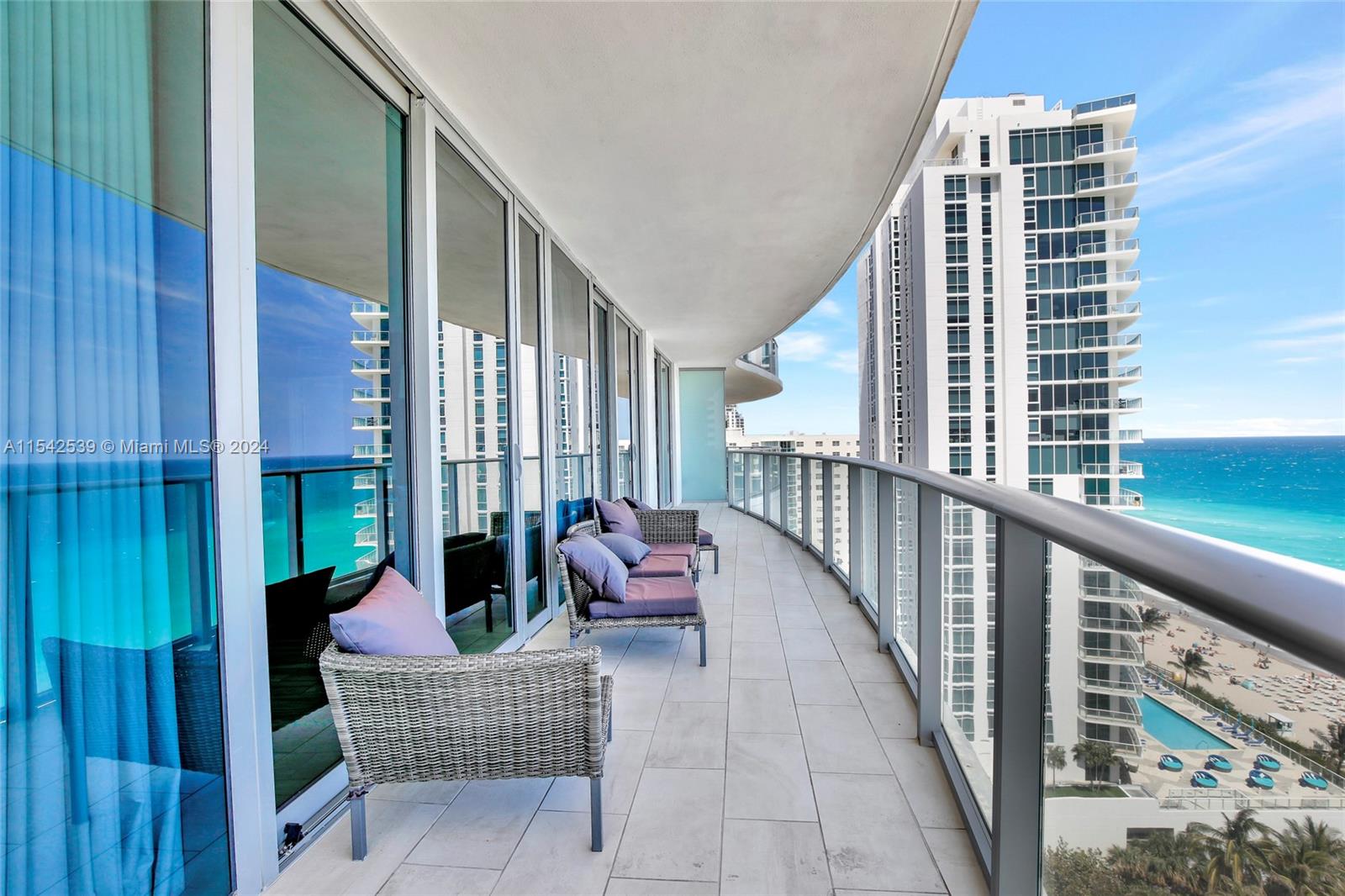 4111 S Ocean Dr 1001, Hollywood, Florida 33019, 3 Bedrooms Bedrooms, ,3 BathroomsBathrooms,Residential,For Sale,4111 S Ocean Dr 1001,A11542539