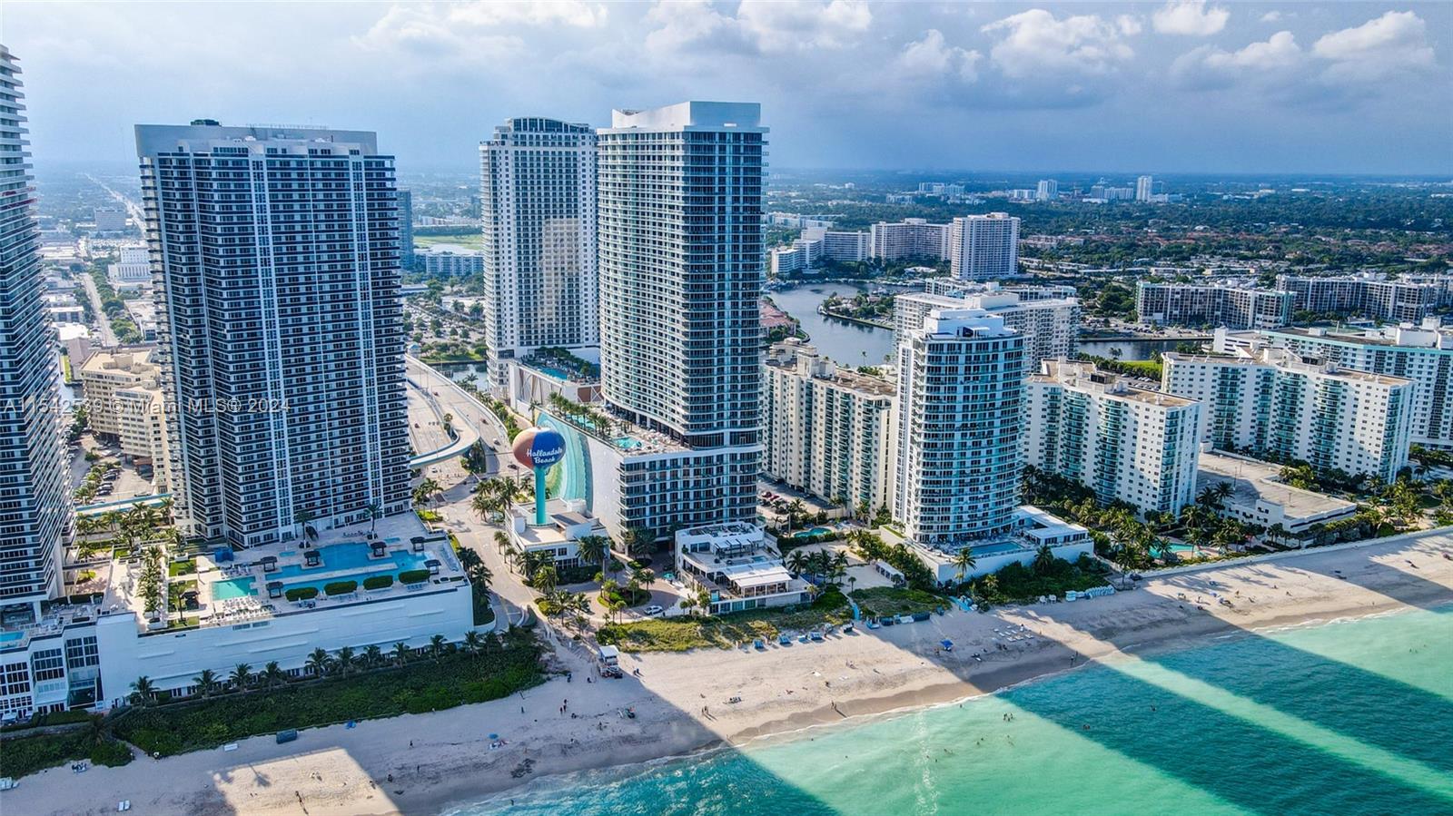 4111 S Ocean Dr 1001, Hollywood, Florida 33019, 3 Bedrooms Bedrooms, ,3 BathroomsBathrooms,Residential,For Sale,4111 S Ocean Dr 1001,A11542539