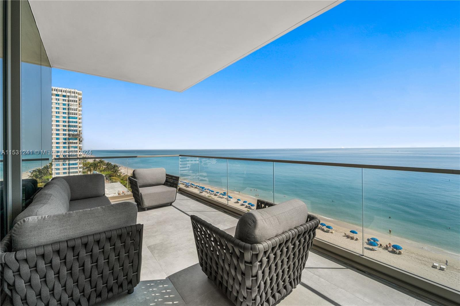 2000 S Ocean Dr 8A, Hallandale Beach, Florida 33009, 3 Bedrooms Bedrooms, ,3 BathroomsBathrooms,Residentiallease,For Rent,2000 S Ocean Dr 8A,A11531241