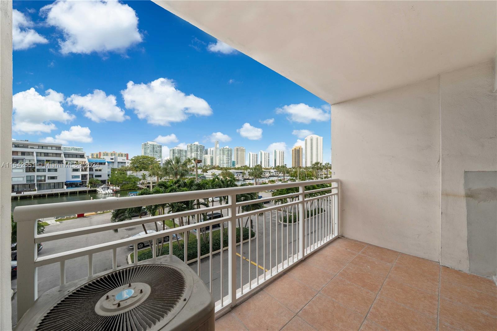 400 Kings Point Dr, Sunny Isles Beach, FL, 33160 United States, 1 Bedroom Bedrooms, ,1 BathroomBathrooms,Residential,For Sale,Kings Point Dr,A11542551