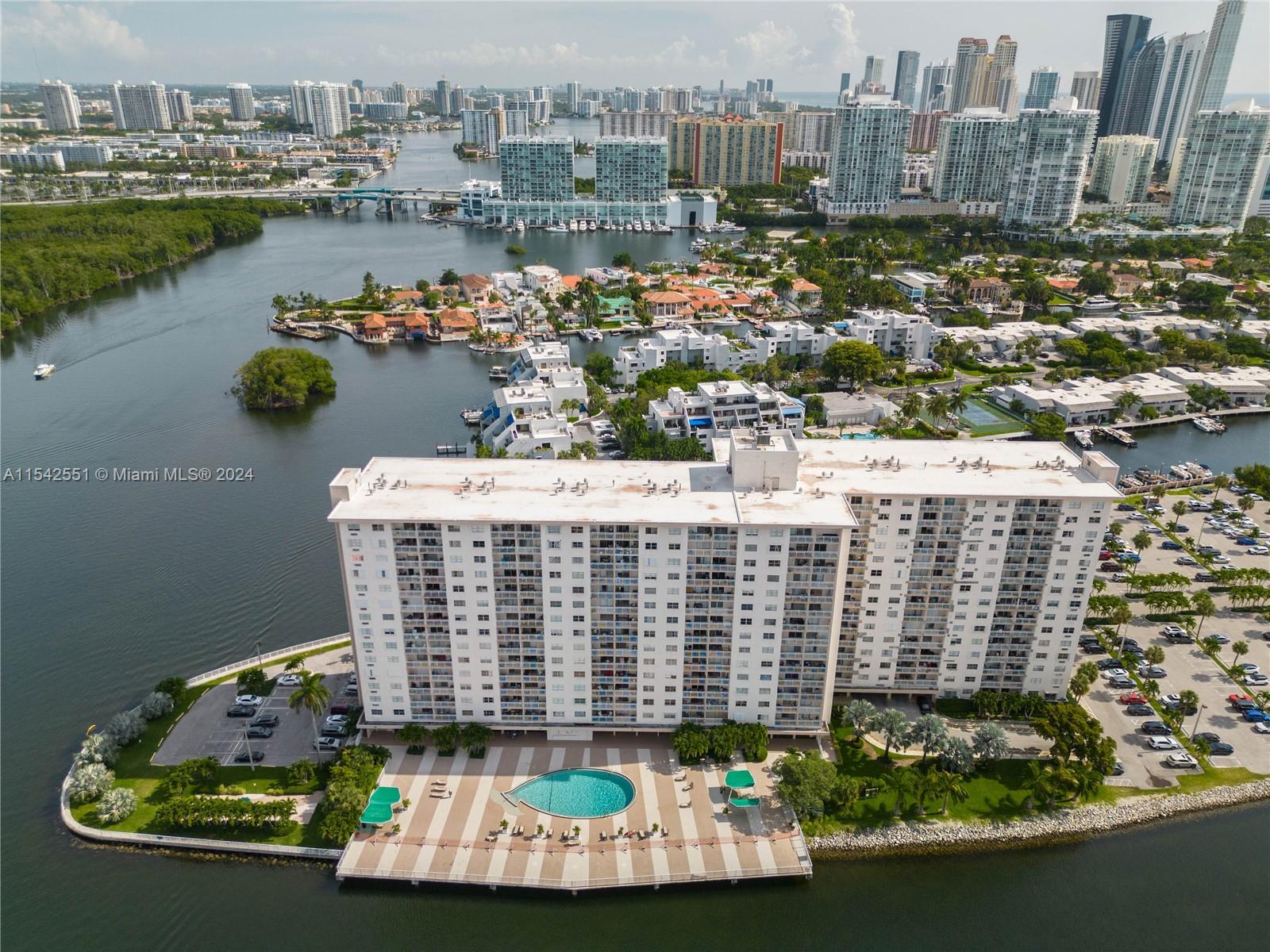 400 Kings Point Dr, Sunny Isles Beach, FL, 33160 United States, 1 Bedroom Bedrooms, ,1 BathroomBathrooms,Residential,For Sale,Kings Point Dr,A11542551