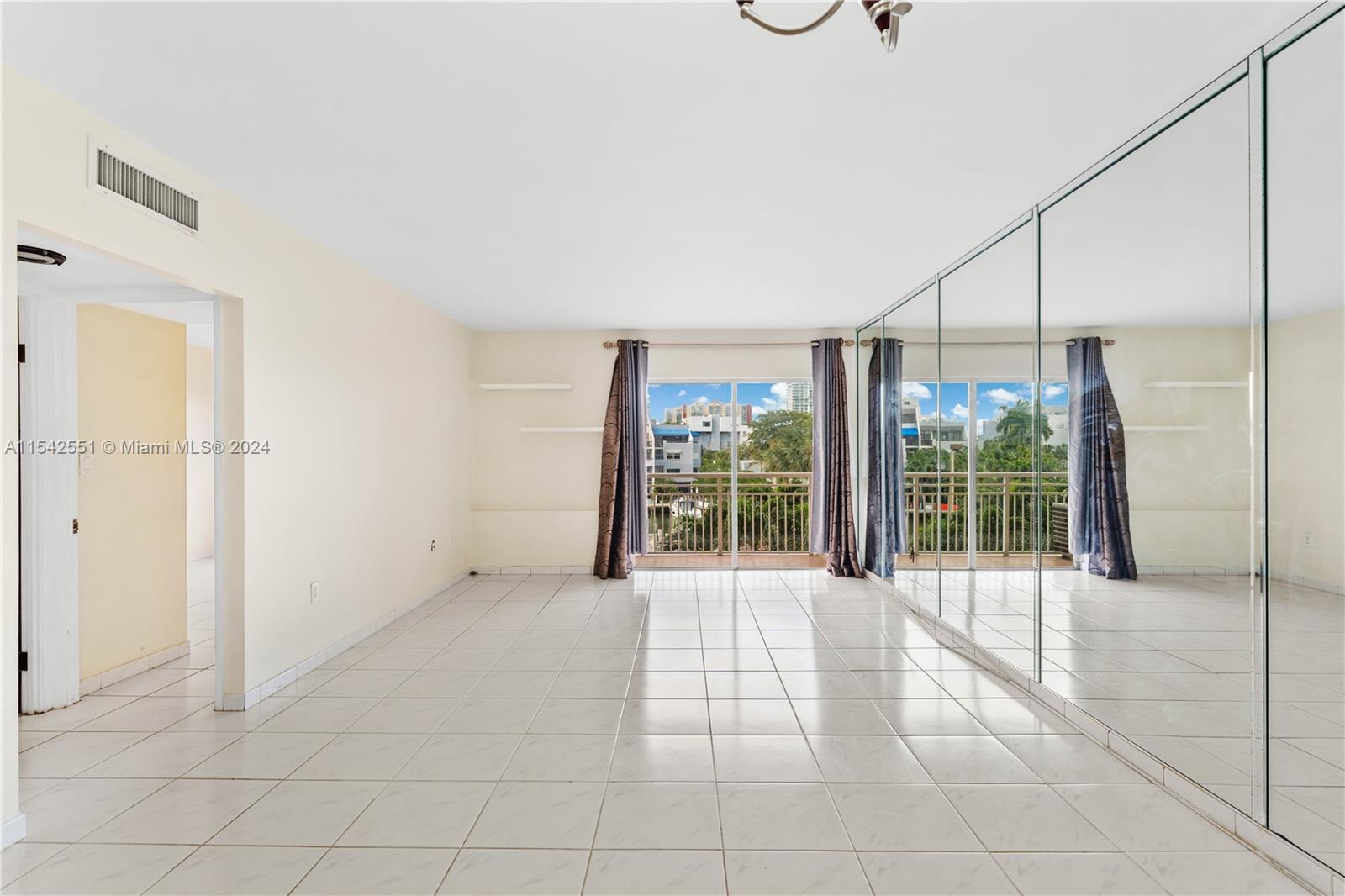 400 Kings Point Dr, Sunny Isles Beach, FL, 33160 United States, 1 Bedroom Bedrooms, ,1 BathroomBathrooms,Residential,For Sale,Kings Point Dr,A11542551