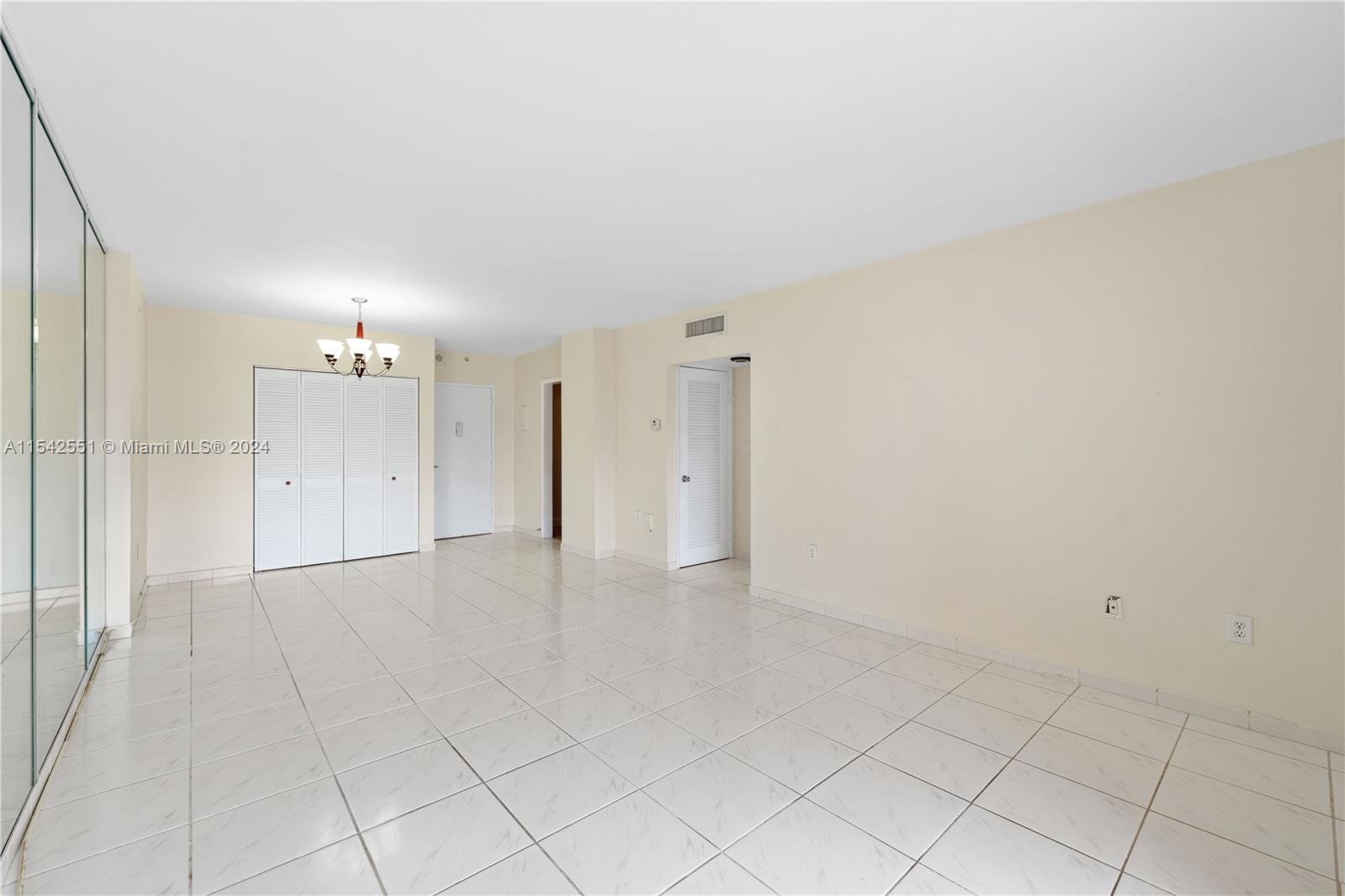 400 Kings Point Dr, Sunny Isles Beach, FL, 33160 United States, 1 Bedroom Bedrooms, ,1 BathroomBathrooms,Residential,For Sale,Kings Point Dr,A11542551