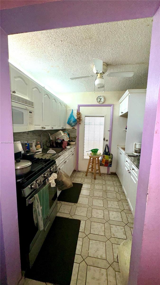 160 203rd Ter, Miami Gardens, FL, 33179 United States, 2 Bedrooms Bedrooms, ,2 BathroomsBathrooms,Residential,For Sale,203rd Ter,A11533153