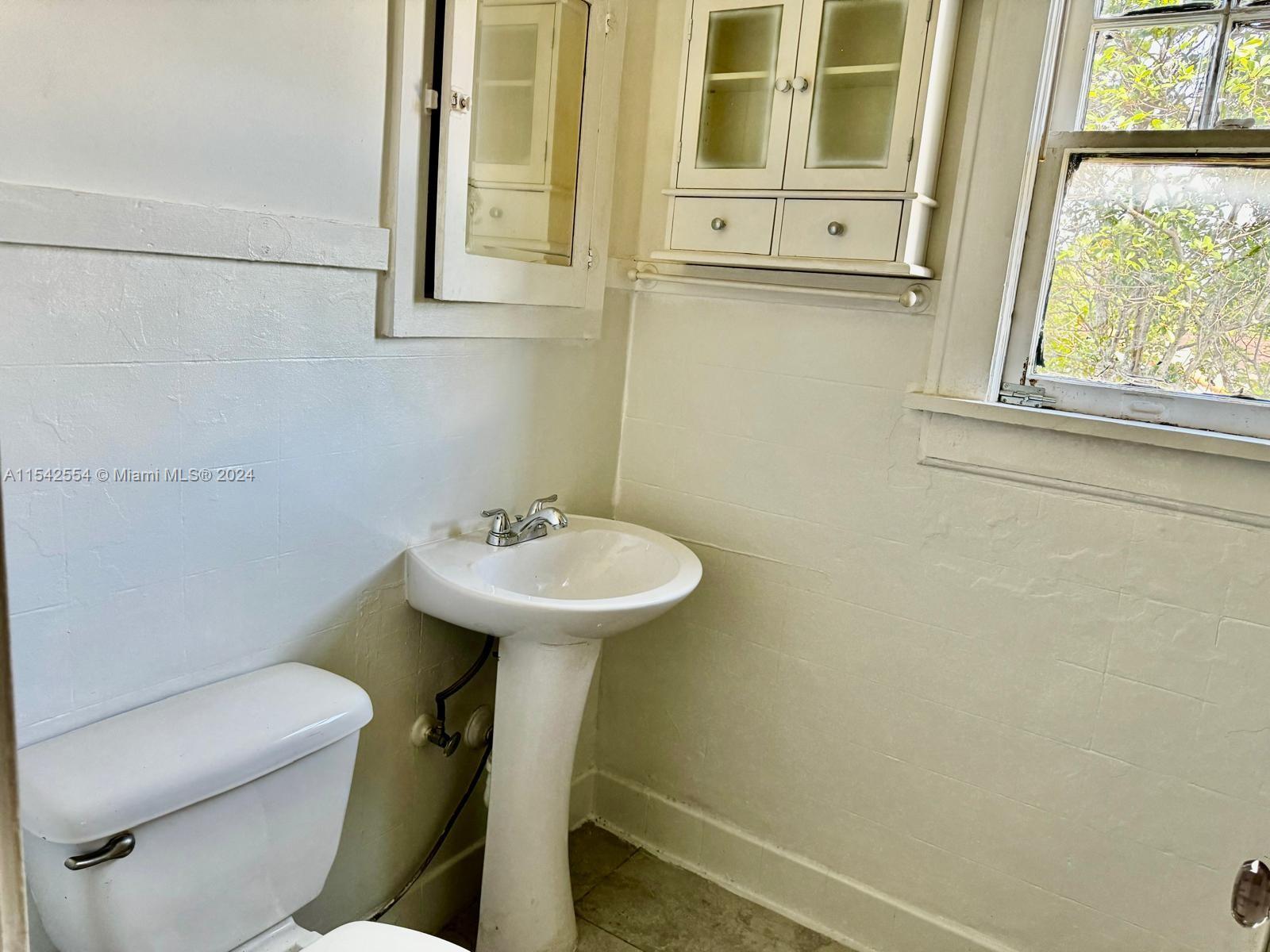 1800 Fillmore St D, Hollywood, Florida 33020, 1 Bedroom Bedrooms, ,1 BathroomBathrooms,Residentiallease,For Rent,1800 Fillmore St D,A11542554