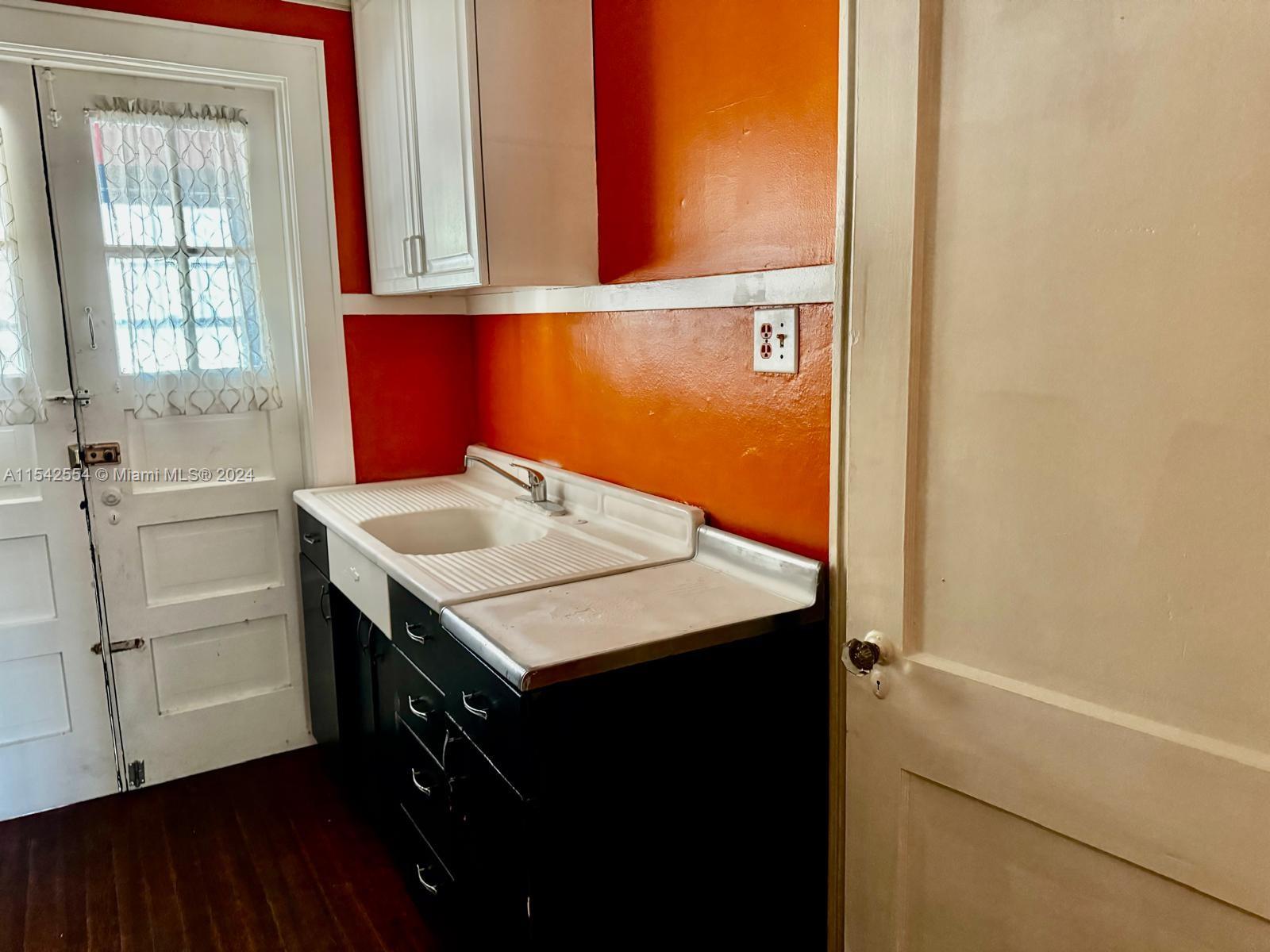 1800 Fillmore St D, Hollywood, Florida 33020, 1 Bedroom Bedrooms, ,1 BathroomBathrooms,Residentiallease,For Rent,1800 Fillmore St D,A11542554