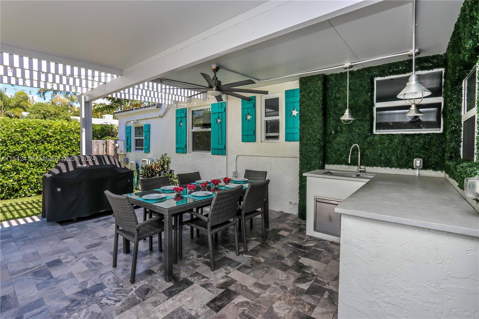 1010 Tyler St, Hollywood, Florida 33019, 3 Bedrooms Bedrooms, ,3 BathroomsBathrooms,Residential,For Sale,1010 Tyler St,A11542419