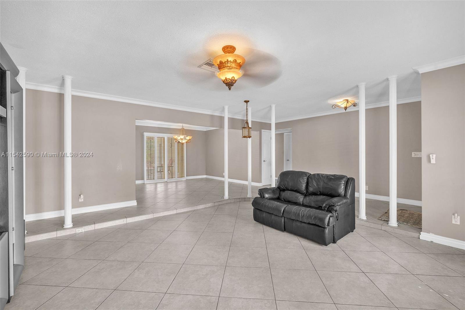 3901 N 36th Ave, Hollywood, Florida 33021, 3 Bedrooms Bedrooms, ,2 BathroomsBathrooms,Residential,For Sale,3901 N 36th Ave,A11542590