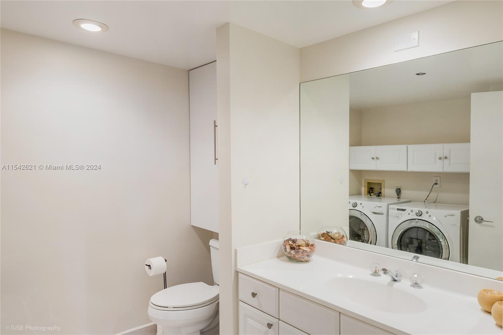 3600 Yacht Club Dr 304, Aventura, Florida 33180, 1 Bedroom Bedrooms, ,2 BathroomsBathrooms,Residential,For Sale,3600 Yacht Club Dr 304,A11542621