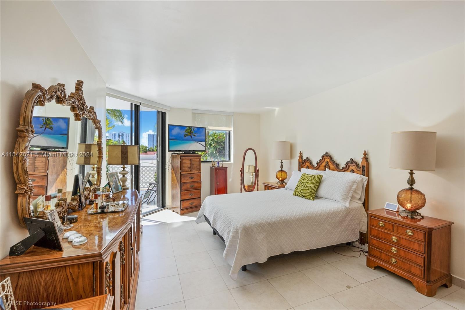 3600 Yacht Club Dr 304, Aventura, Florida 33180, 1 Bedroom Bedrooms, ,2 BathroomsBathrooms,Residential,For Sale,3600 Yacht Club Dr 304,A11542621