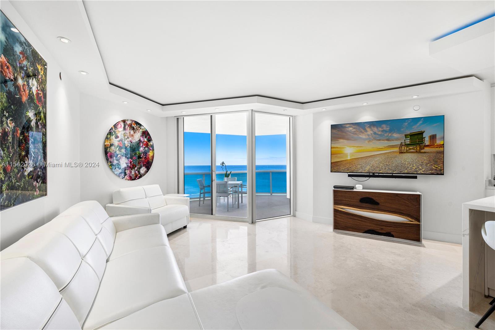 4779 Collins 3908, Miami Beach, Florida 33140, 2 Bedrooms Bedrooms, ,2 BathroomsBathrooms,Residential,For Sale,4779 Collins 3908,A11542026