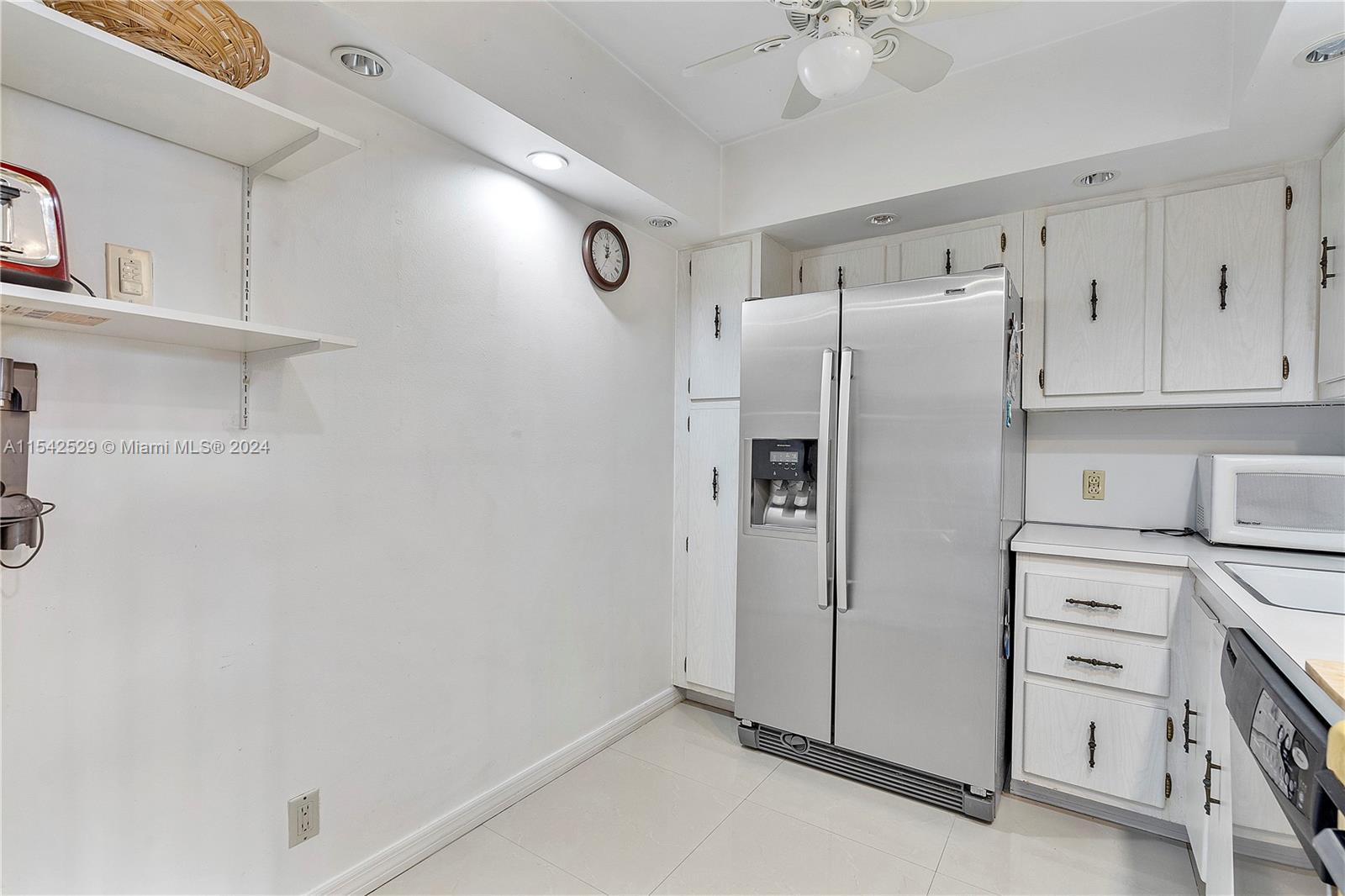 20335 W Country Club Dr 308, Aventura, Florida 33180, 2 Bedrooms Bedrooms, ,2 BathroomsBathrooms,Residential,For Sale,20335 W Country Club Dr 308,A11542529