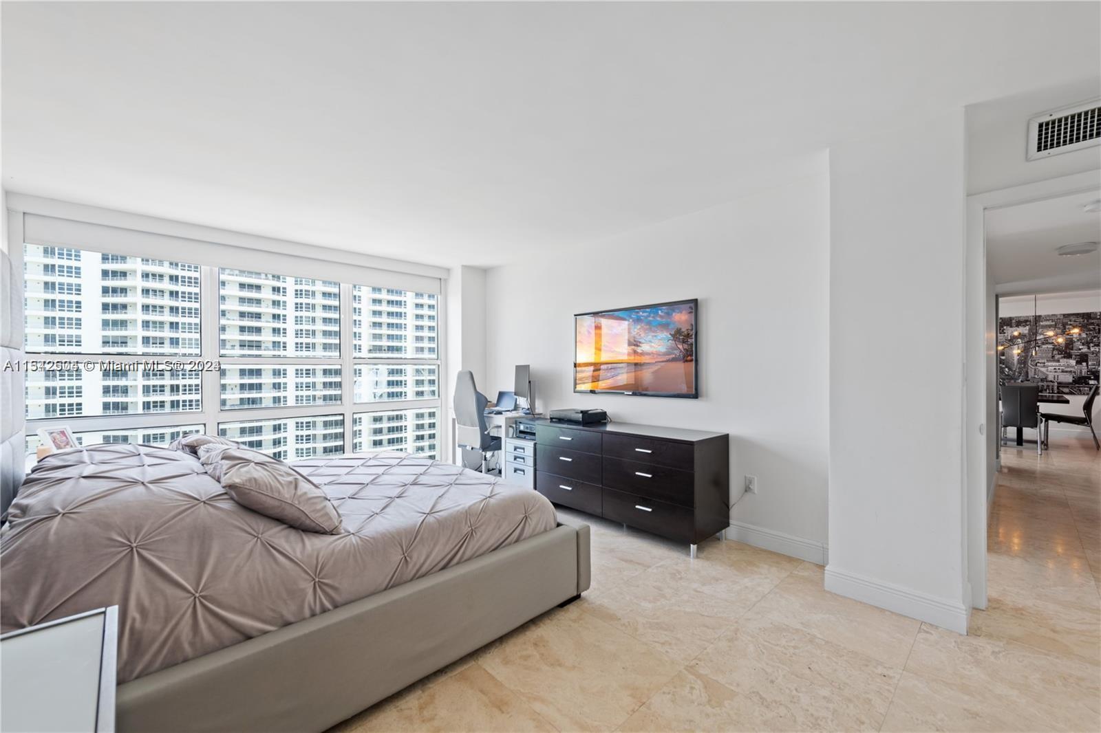 600 NE 36th St 2004, Miami, Florida 33137, 2 Bedrooms Bedrooms, ,2 BathroomsBathrooms,Residential,For Sale,600 NE 36th St 2004,A11542504