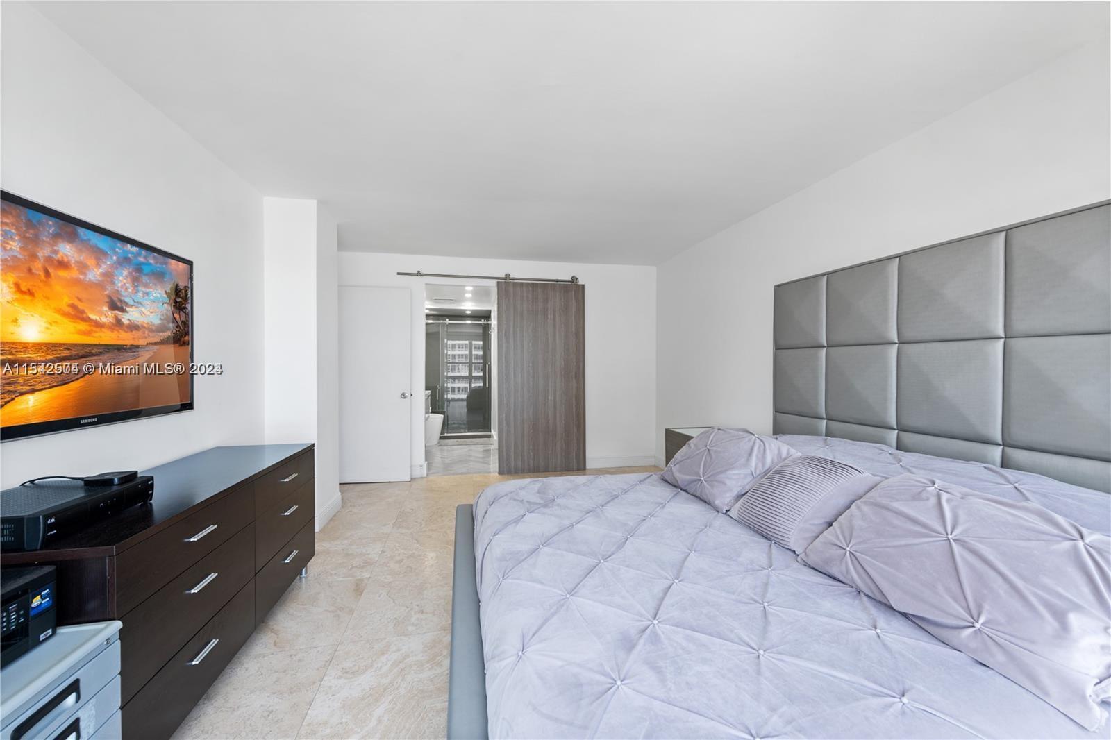 600 NE 36th St 2004, Miami, Florida 33137, 2 Bedrooms Bedrooms, ,2 BathroomsBathrooms,Residential,For Sale,600 NE 36th St 2004,A11542504