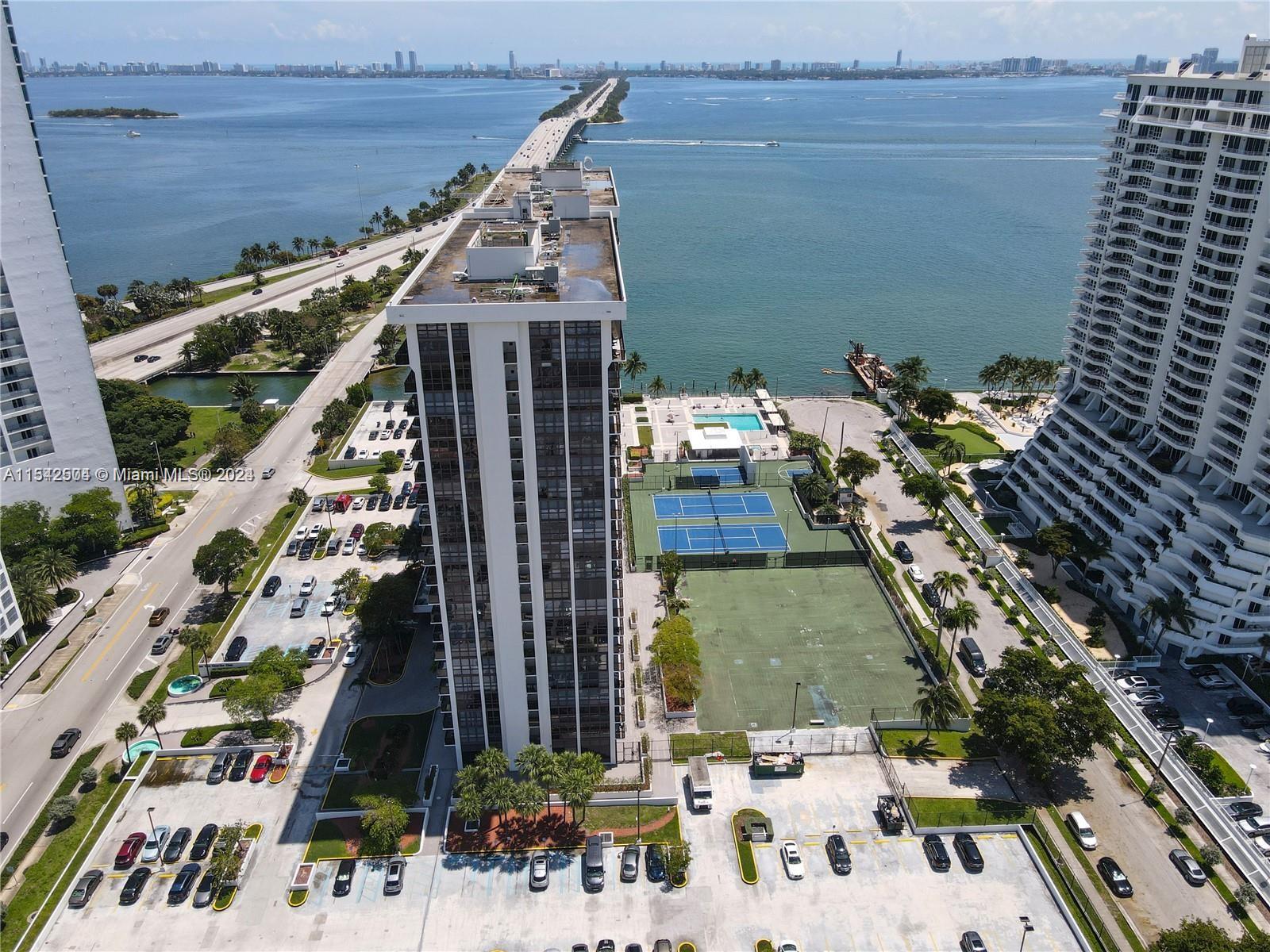 600 NE 36th St 2004, Miami, Florida 33137, 2 Bedrooms Bedrooms, ,2 BathroomsBathrooms,Residential,For Sale,600 NE 36th St 2004,A11542504