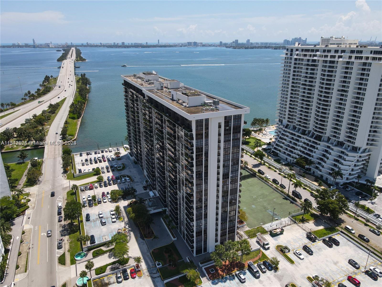 600 NE 36th St 2004, Miami, Florida 33137, 2 Bedrooms Bedrooms, ,2 BathroomsBathrooms,Residential,For Sale,600 NE 36th St 2004,A11542504