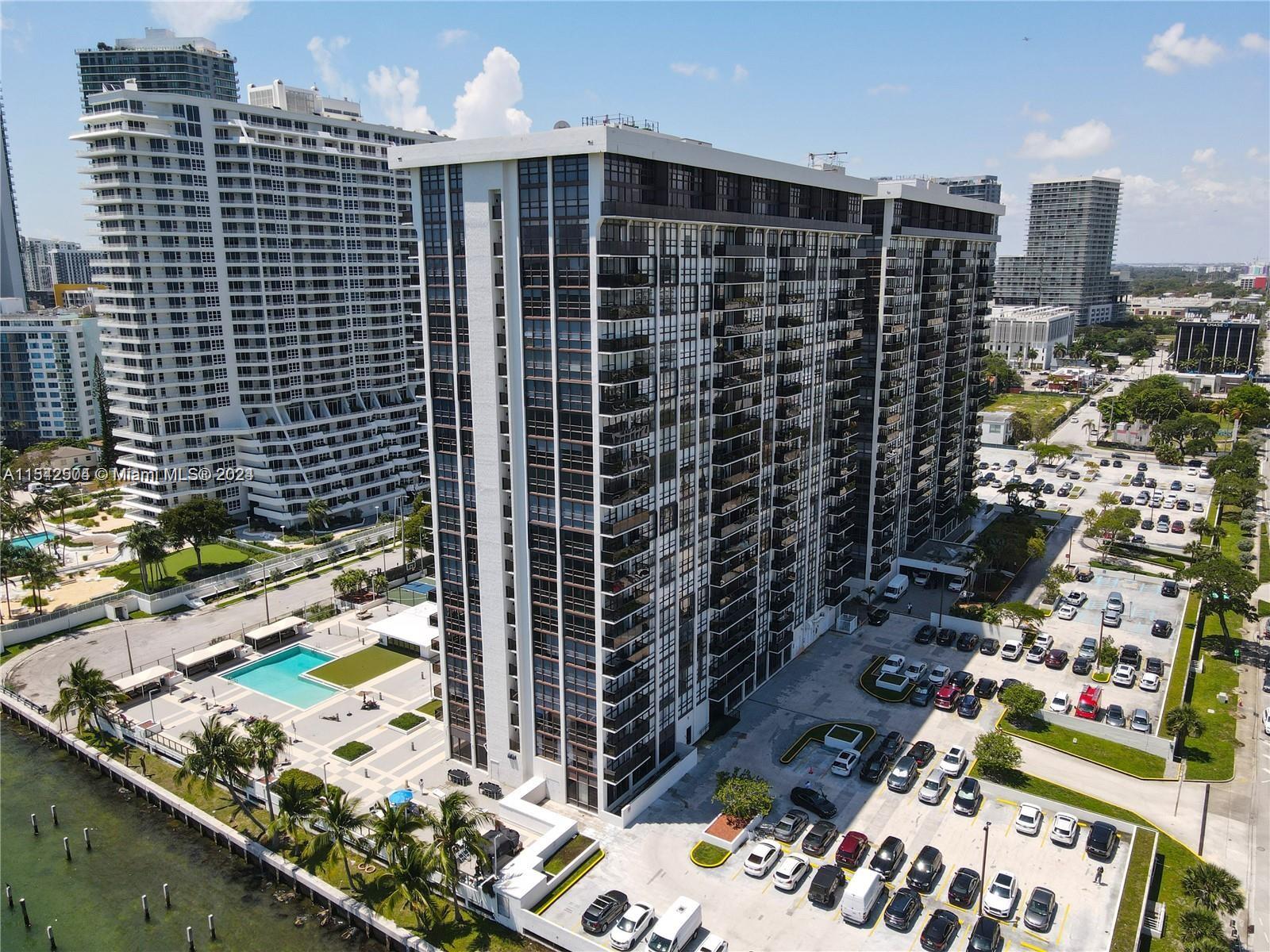 600 NE 36th St 2004, Miami, Florida 33137, 2 Bedrooms Bedrooms, ,2 BathroomsBathrooms,Residential,For Sale,600 NE 36th St 2004,A11542504