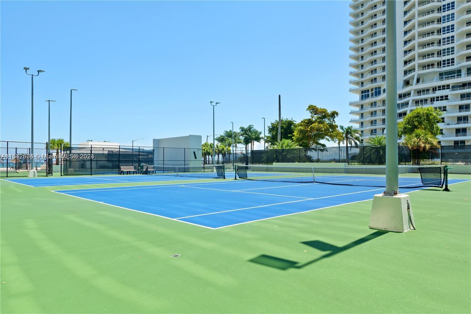 600 NE 36th St 2004, Miami, Florida 33137, 2 Bedrooms Bedrooms, ,2 BathroomsBathrooms,Residential,For Sale,600 NE 36th St 2004,A11542504