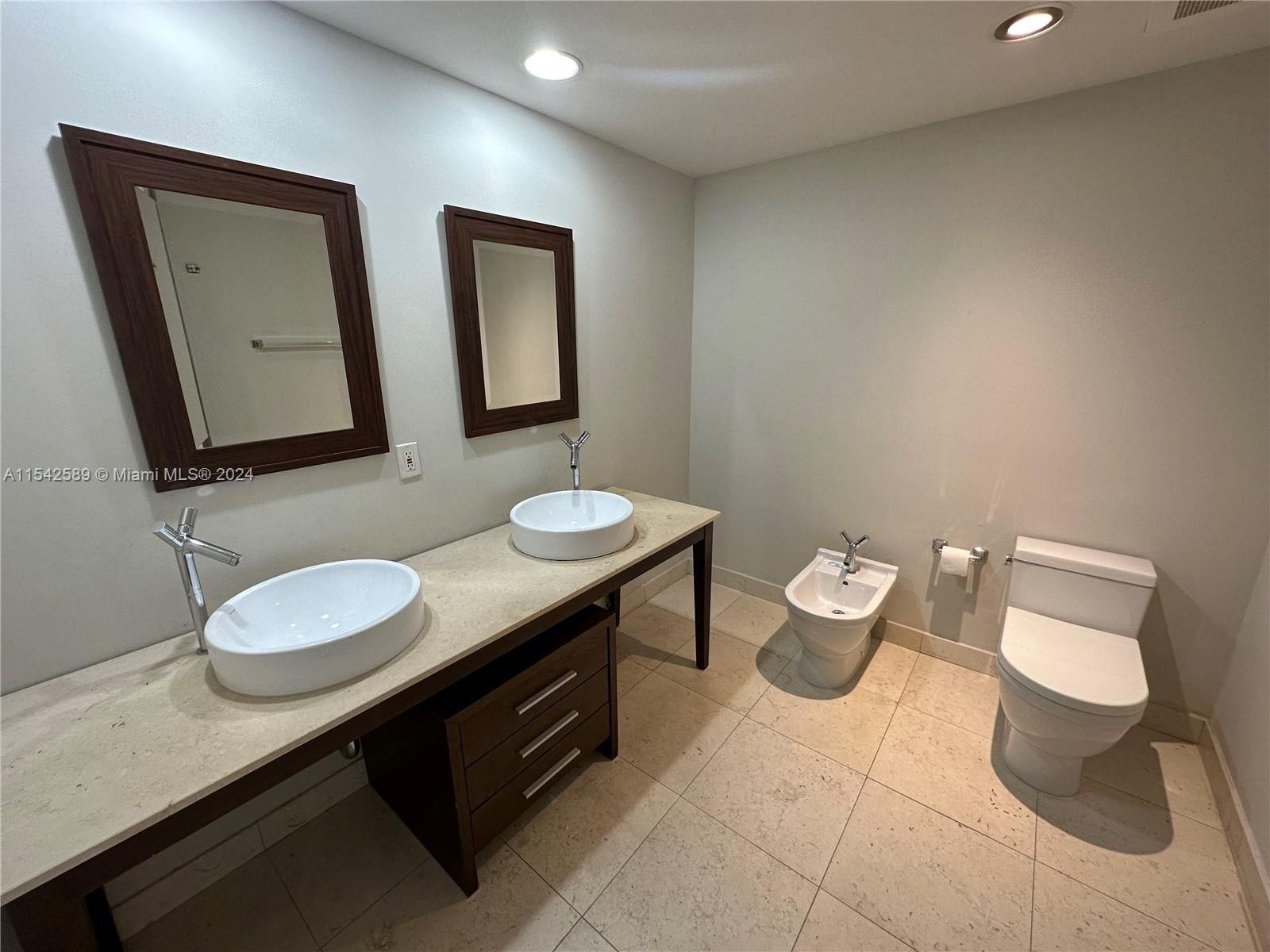 495 Brickell Ave 4906, Miami, Florida 33131, 1 Bedroom Bedrooms, ,1 BathroomBathrooms,Residentiallease,For Rent,495 Brickell Ave 4906,A11542589