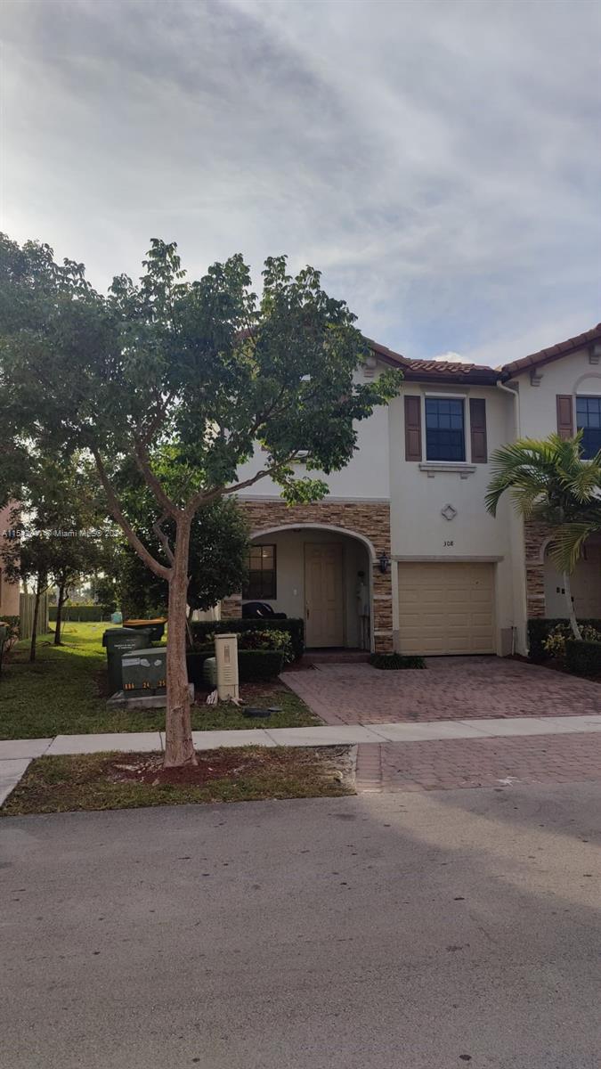 308 SE 37th Ter 0, Homestead, Florida 33033, 4 Bedrooms Bedrooms, ,2 BathroomsBathrooms,Residentiallease,For Rent,308 SE 37th Ter 0,A11542011