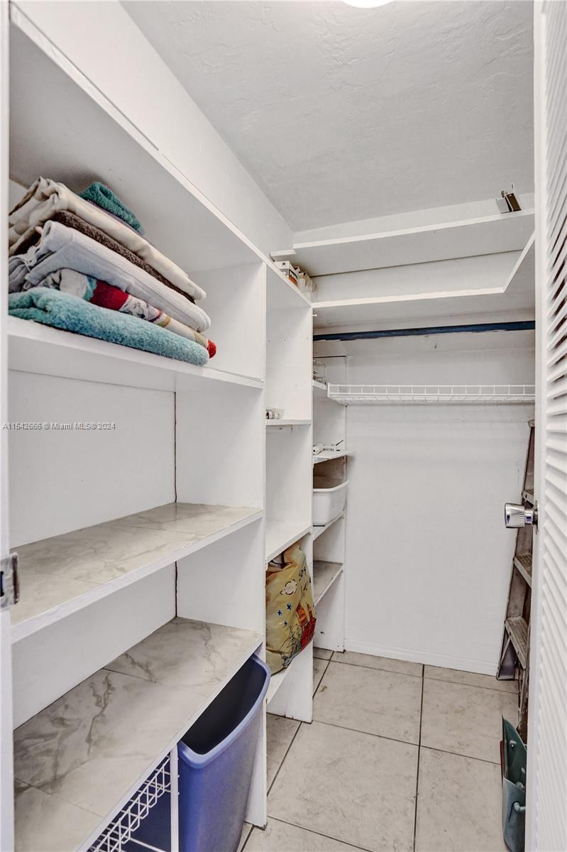 3177 S Ocean Dr 108, Hallandale Beach, Florida 33009, 1 Bedroom Bedrooms, ,1 BathroomBathrooms,Residential,For Sale,3177 S Ocean Dr 108,A11542666