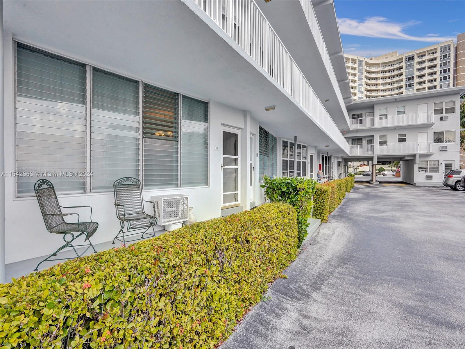 3177 S Ocean Dr 108, Hallandale Beach, Florida 33009, 1 Bedroom Bedrooms, ,1 BathroomBathrooms,Residential,For Sale,3177 S Ocean Dr 108,A11542666