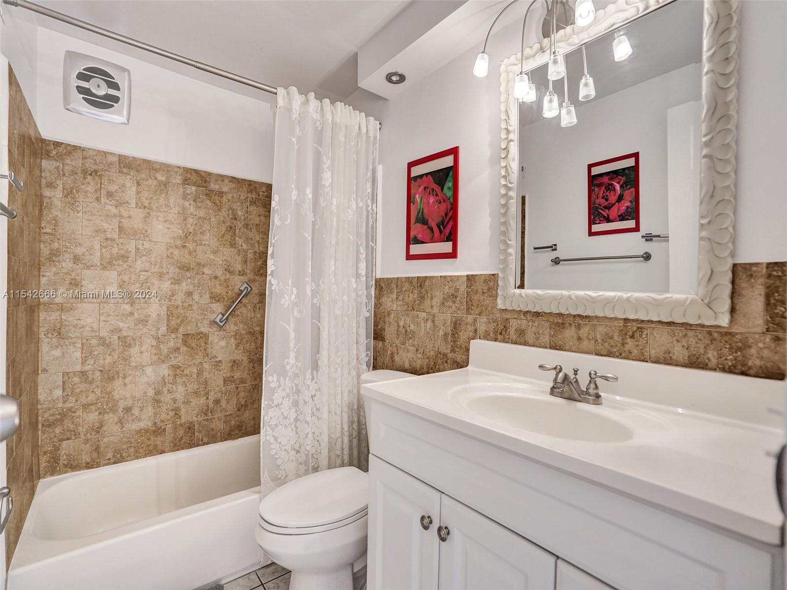 3177 S Ocean Dr 108, Hallandale Beach, Florida 33009, 1 Bedroom Bedrooms, ,1 BathroomBathrooms,Residential,For Sale,3177 S Ocean Dr 108,A11542666