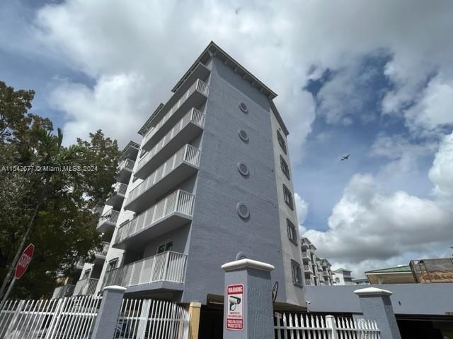 2475 NW 16th St Rd 308, Miami, Florida 33125, 2 Bedrooms Bedrooms, ,2 BathroomsBathrooms,Residential,For Sale,2475 NW 16th St Rd 308,A11542677