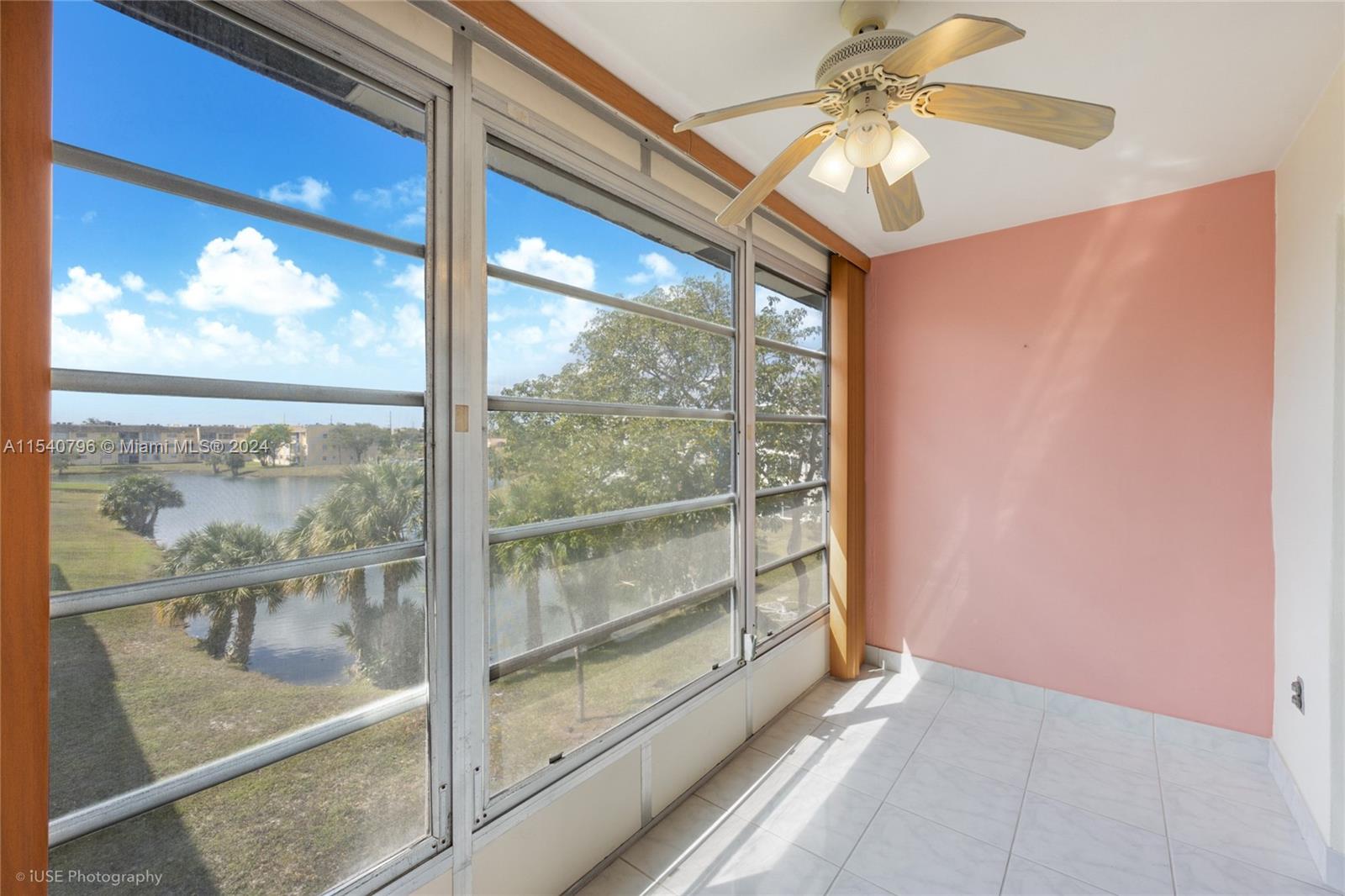 8280 Sunrise Lakes Blvd 301, Sunrise, Florida 33322, 2 Bedrooms Bedrooms, ,2 BathroomsBathrooms,Residentiallease,For Rent,8280 Sunrise Lakes Blvd 301,A11540796