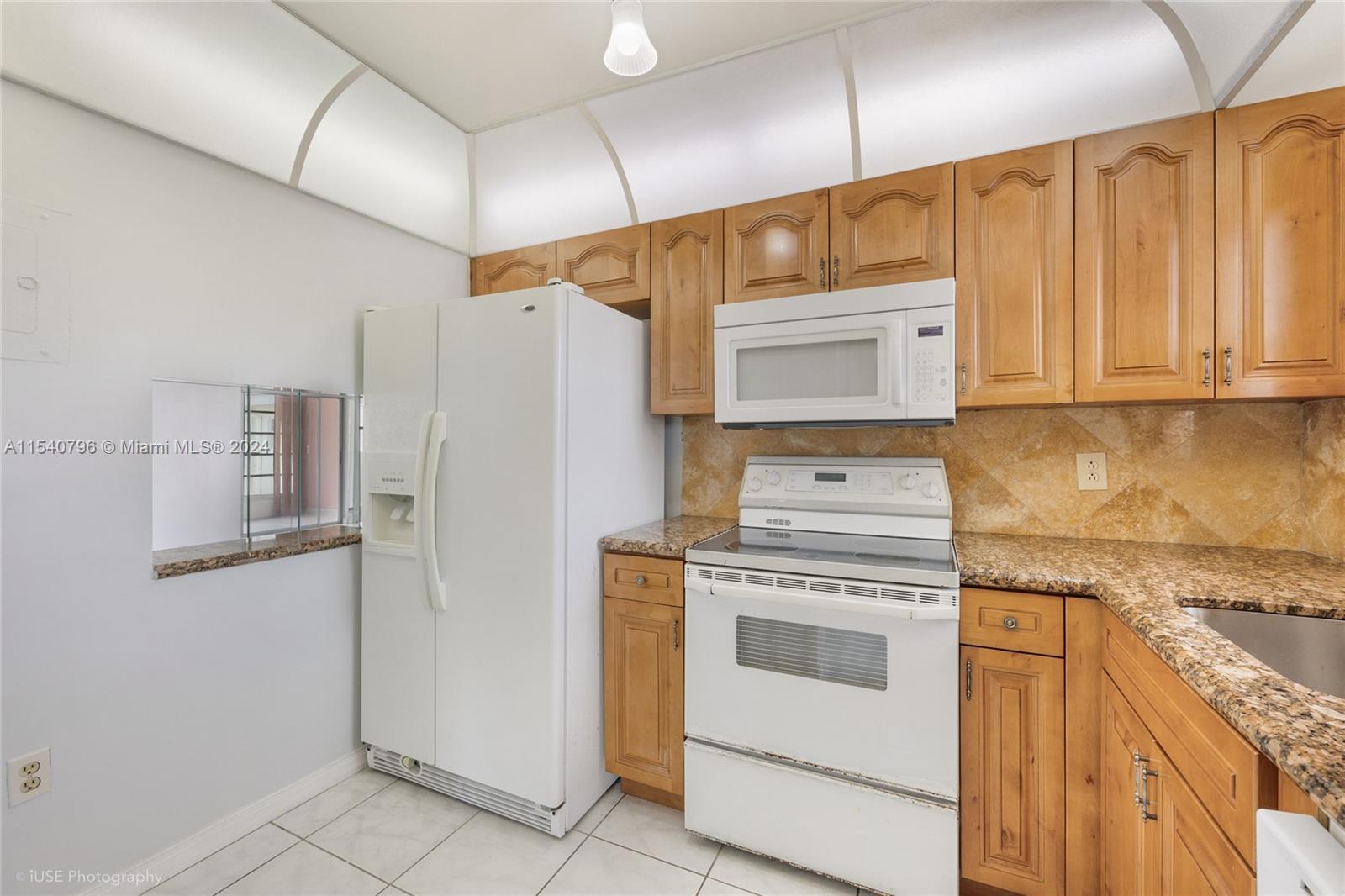 8280 Sunrise Lakes Blvd 301, Sunrise, Florida 33322, 2 Bedrooms Bedrooms, ,2 BathroomsBathrooms,Residentiallease,For Rent,8280 Sunrise Lakes Blvd 301,A11540796