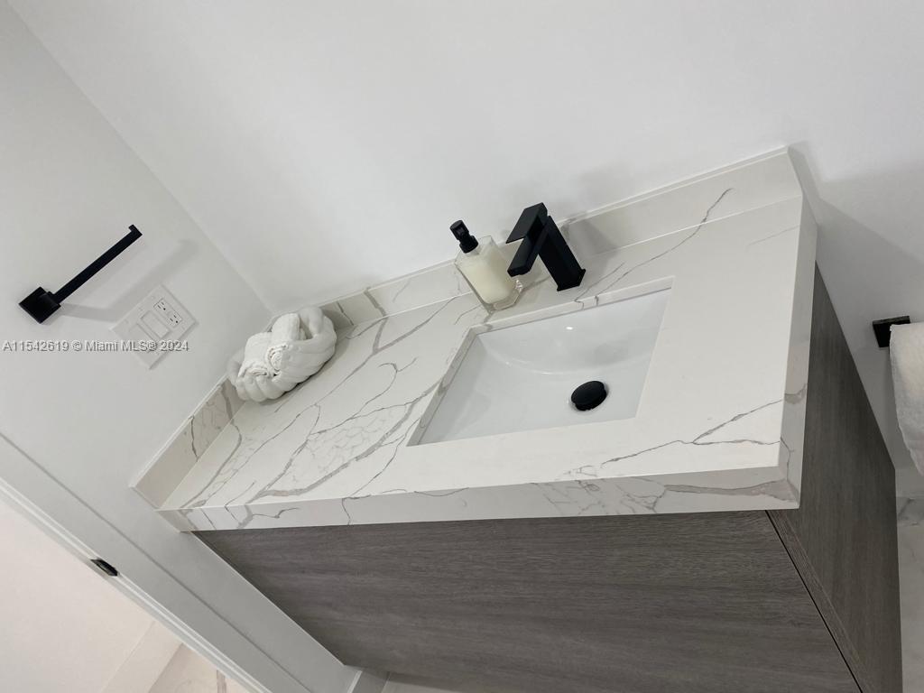 19707 Turnberry Way 7G, Aventura, Florida 33180, 2 Bedrooms Bedrooms, ,2 BathroomsBathrooms,Residentiallease,For Rent,19707 Turnberry Way 7G,A11542619