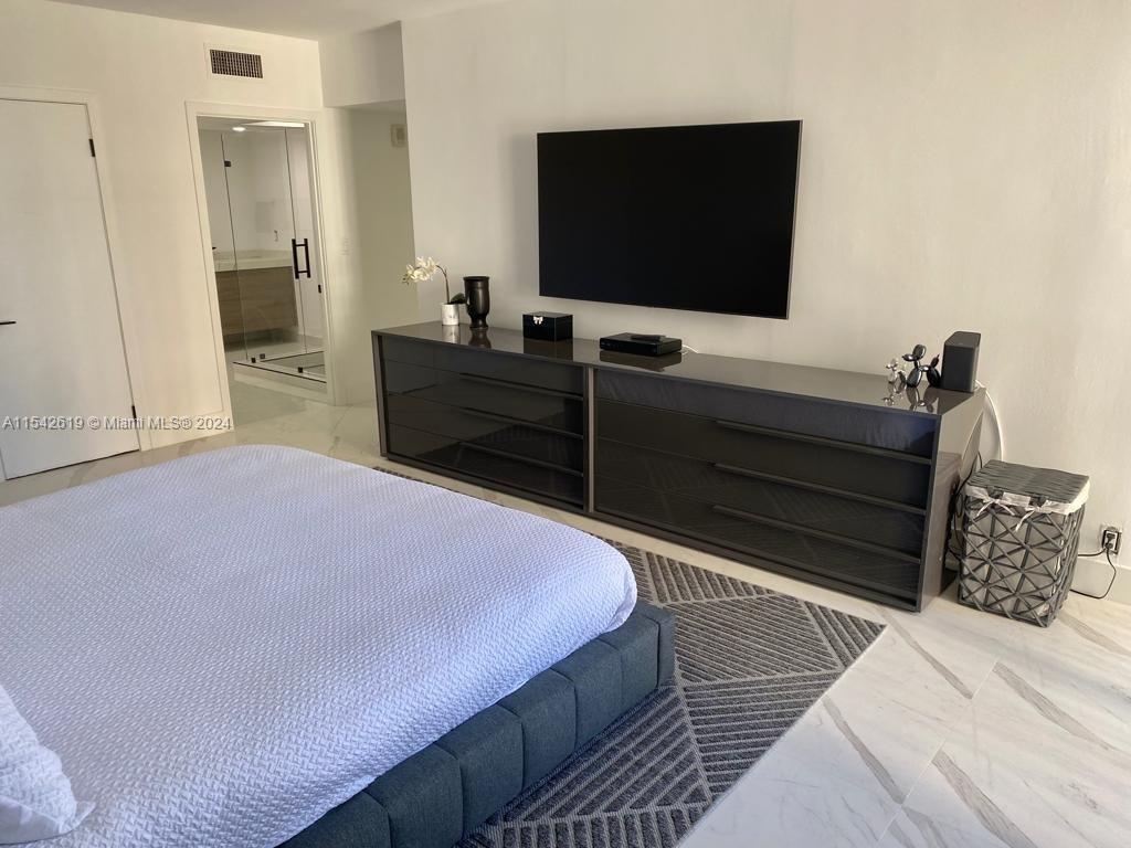 19707 Turnberry Way 7G, Aventura, Florida 33180, 2 Bedrooms Bedrooms, ,2 BathroomsBathrooms,Residentiallease,For Rent,19707 Turnberry Way 7G,A11542619