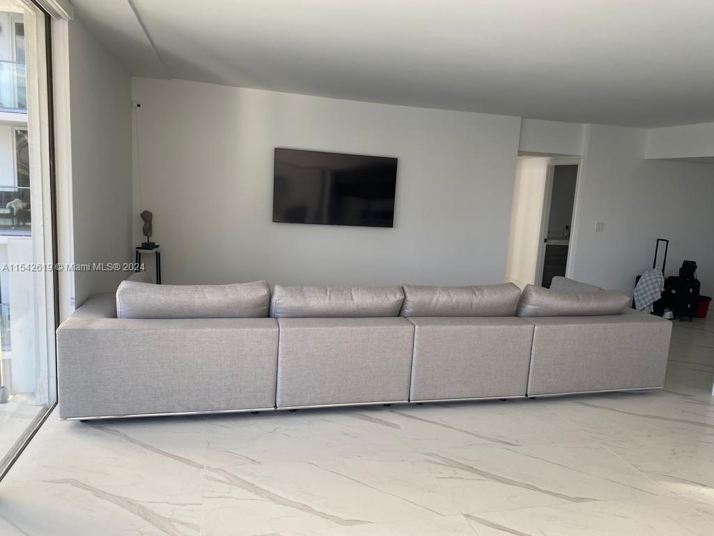 19707 Turnberry Way 7G, Aventura, Florida 33180, 2 Bedrooms Bedrooms, ,2 BathroomsBathrooms,Residentiallease,For Rent,19707 Turnberry Way 7G,A11542619