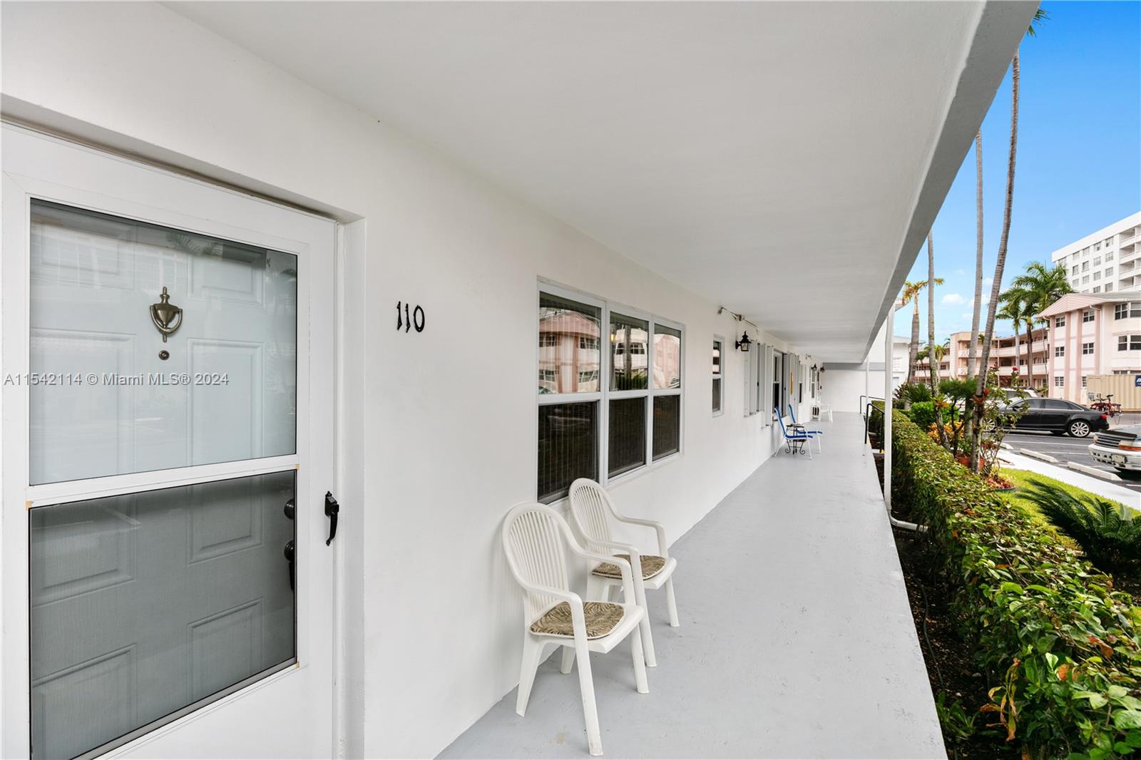 3131 S Ocean Dr 110, Hallandale Beach, Florida 33009, 1 Bedroom Bedrooms, ,1 BathroomBathrooms,Residentiallease,For Rent,3131 S Ocean Dr 110,A11542114