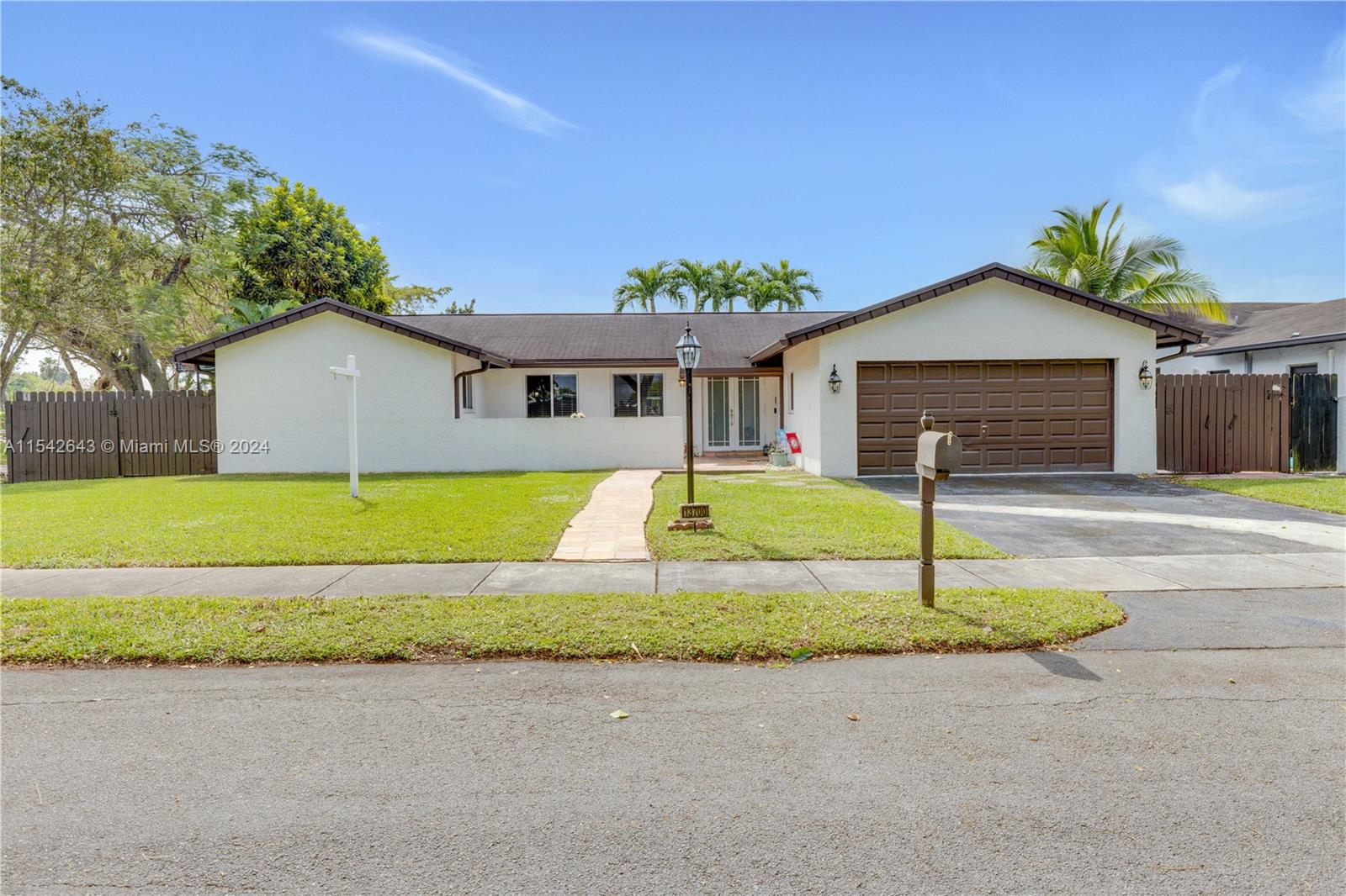 13700 SW 104th Ter  For Sale A11542643, FL