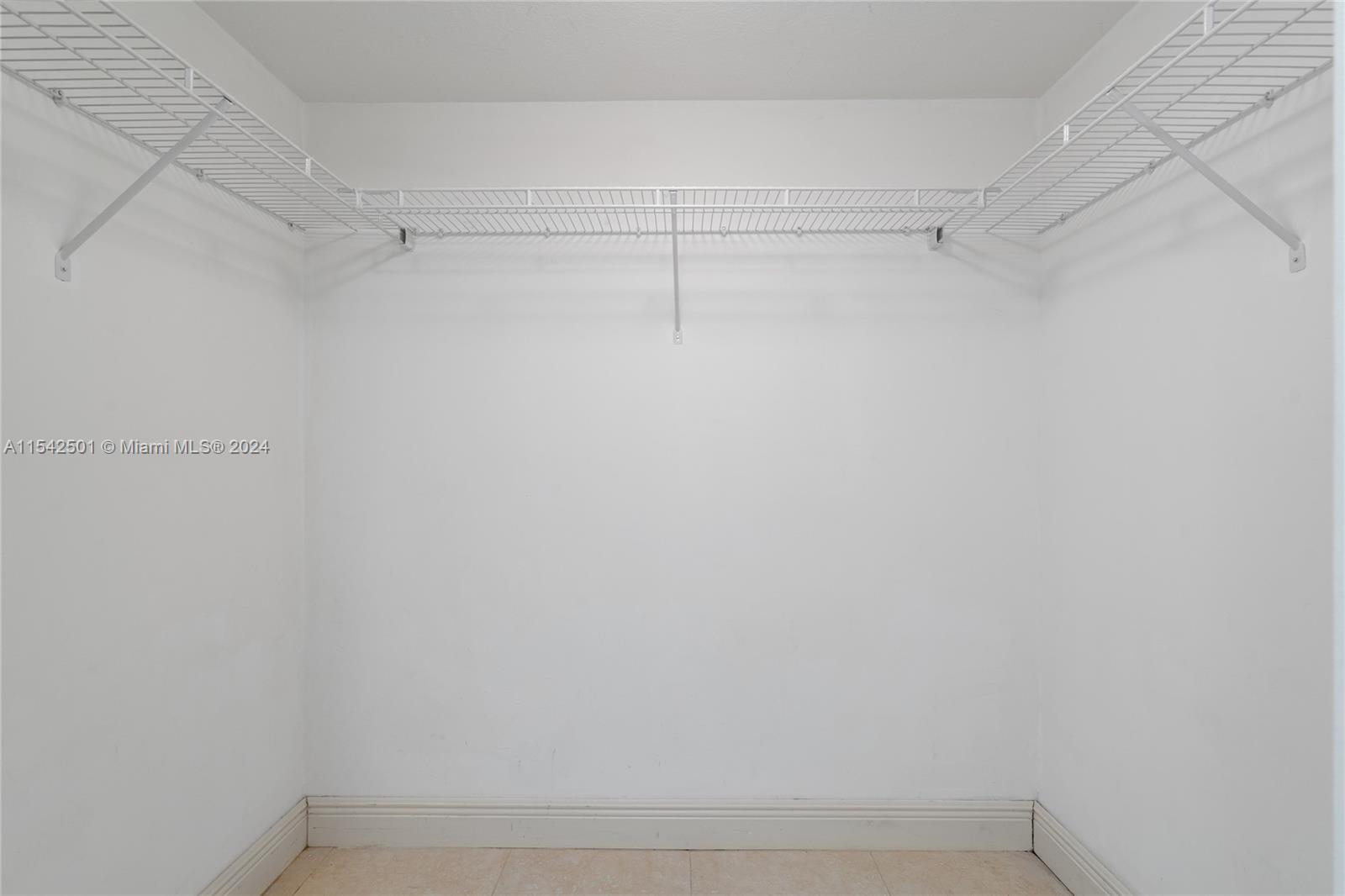 1800 N Bayshore Dr 2114, Miami, Florida 33132, 2 Bedrooms Bedrooms, ,2 BathroomsBathrooms,Residentiallease,For Rent,1800 N Bayshore Dr 2114,A11542501